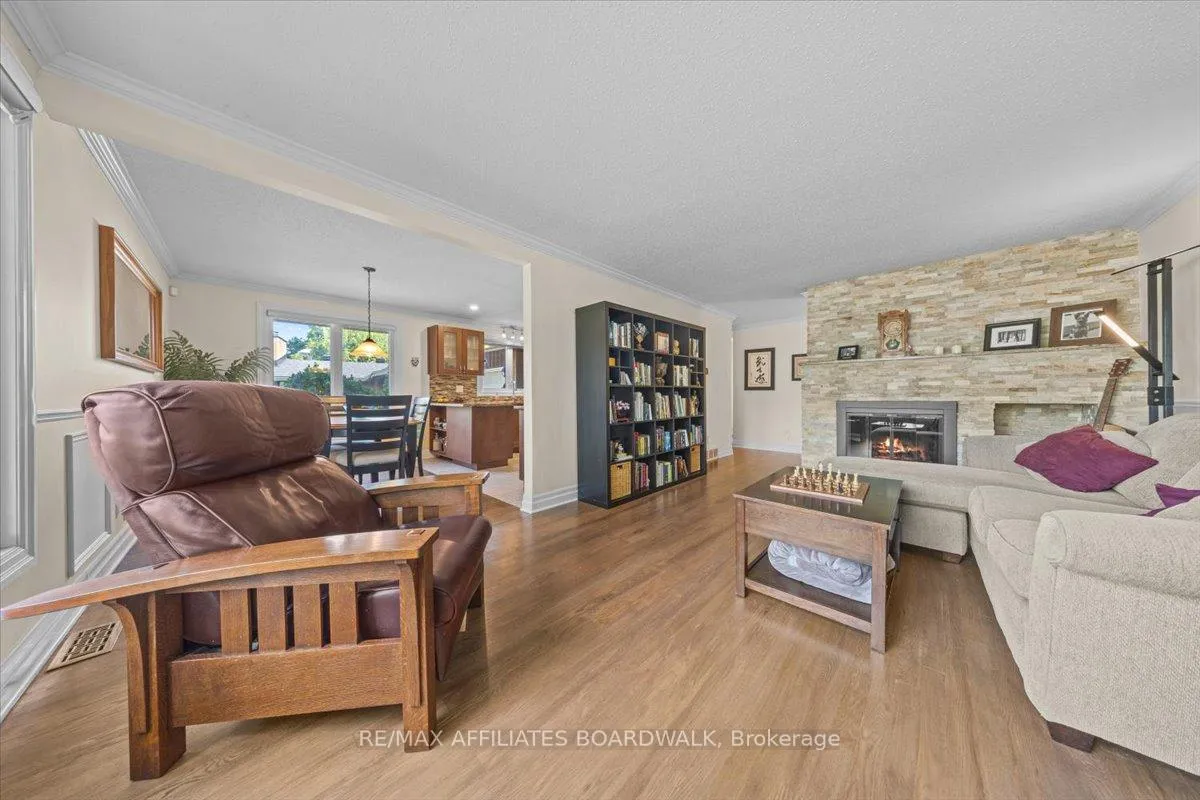 Photo 195 of 1856 Appleford Street, Ottawa, Beacon Hill South — HOMEH