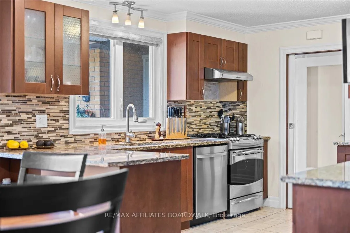Photo 451 of 1856 Appleford Street, Ottawa, Beacon Hill South — HOMEH