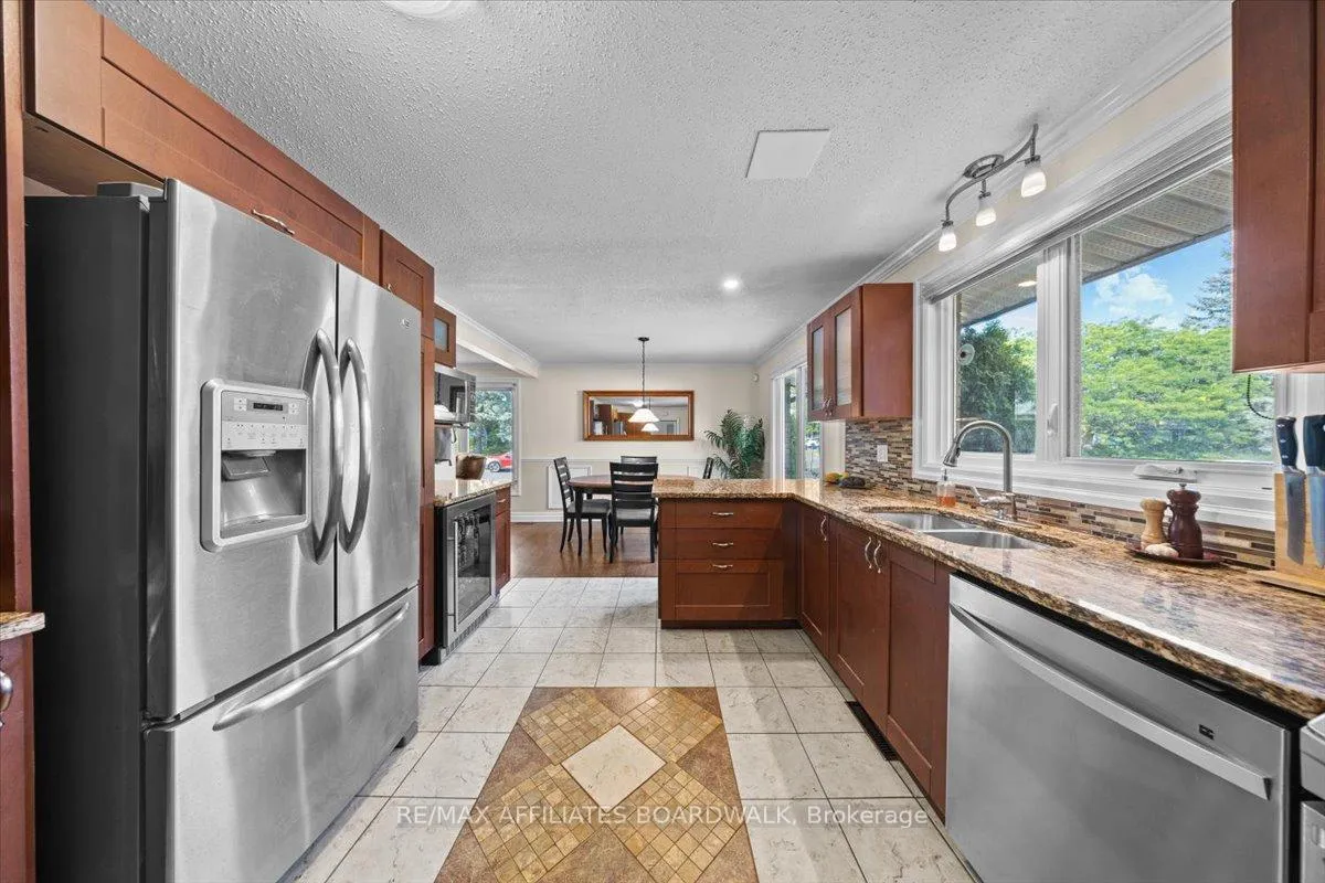 Photo 573 of 1856 Appleford Street, Ottawa, Beacon Hill South — HOMEH
