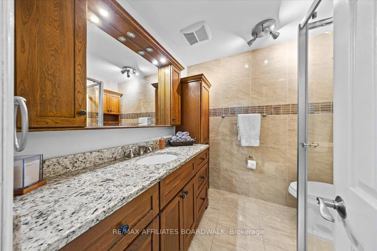 Photo 746 of 1856 Appleford Street, Ottawa, Beacon Hill South — HOMEH
