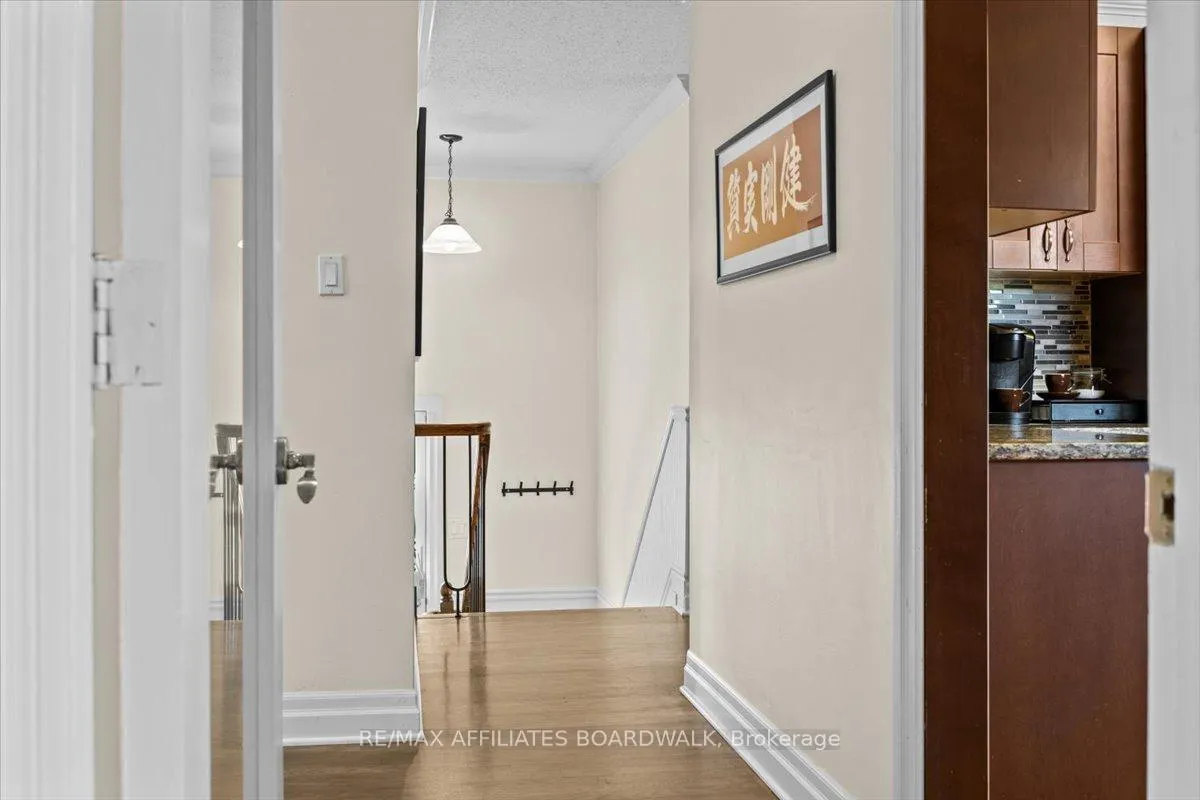 Photo 900 of 1856 Appleford Street, Ottawa, Beacon Hill South — HOMEH