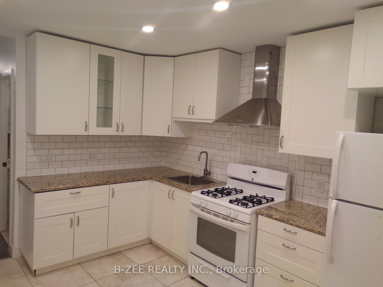Photo 5 of Unit Upper 2, 479 Roxton Road, Toronto, Palmerston-Little Italy — HOMEH