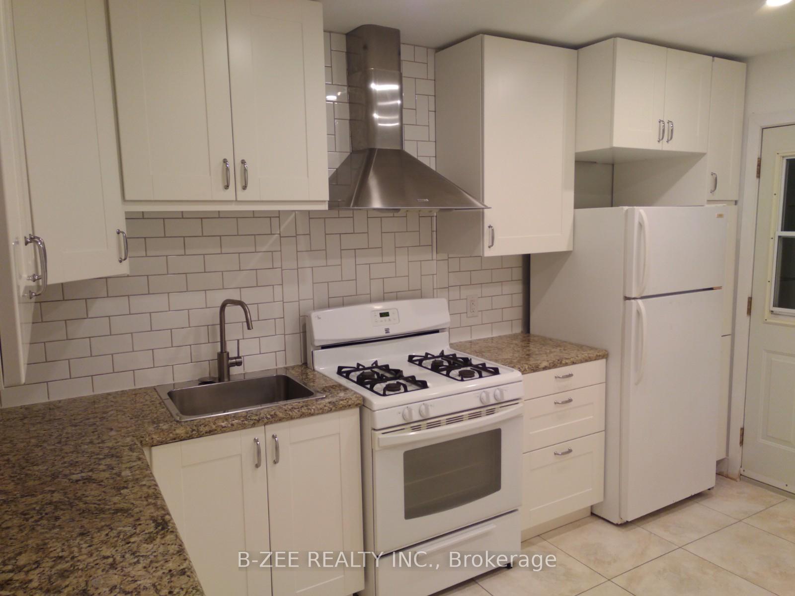 Photo 6 of Unit Upper 2, 479 Roxton Road, Toronto, Palmerston-Little Italy — HOMEH