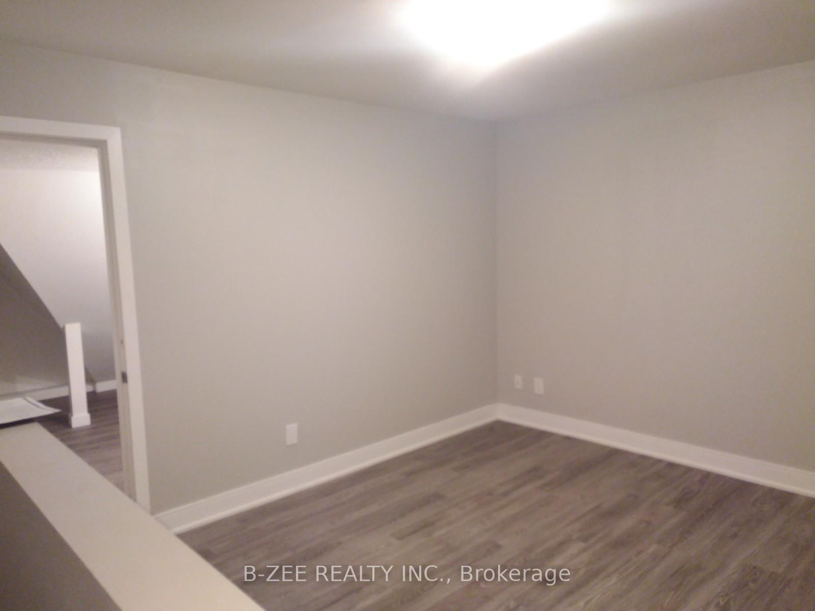 Photo 11 of Unit Upper 2, 479 Roxton Road, Toronto, Palmerston-Little Italy — HOMEH