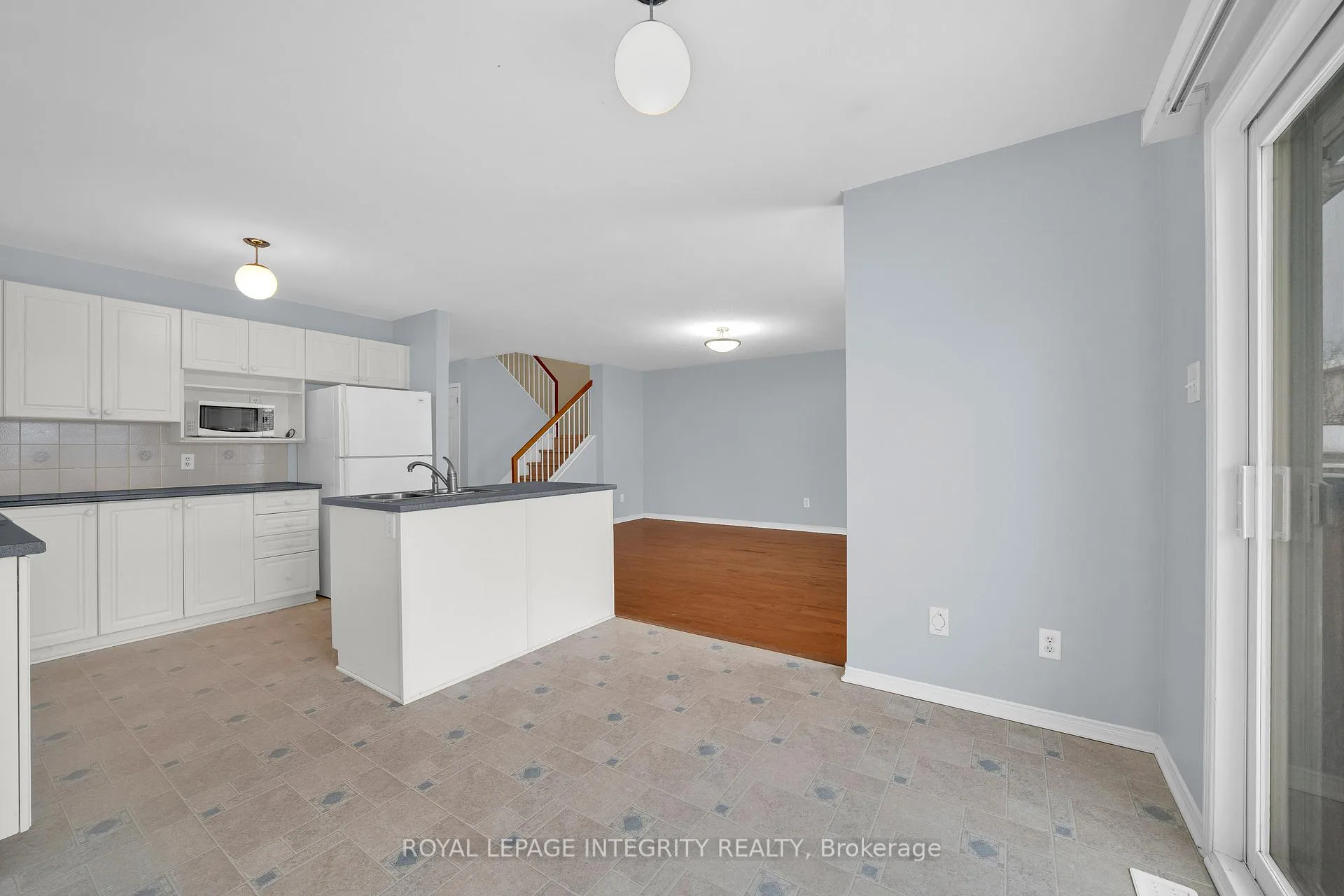 Photo 12 of 37 Barnstone Drive, Ottawa, Barrhaven East — HOMEH
