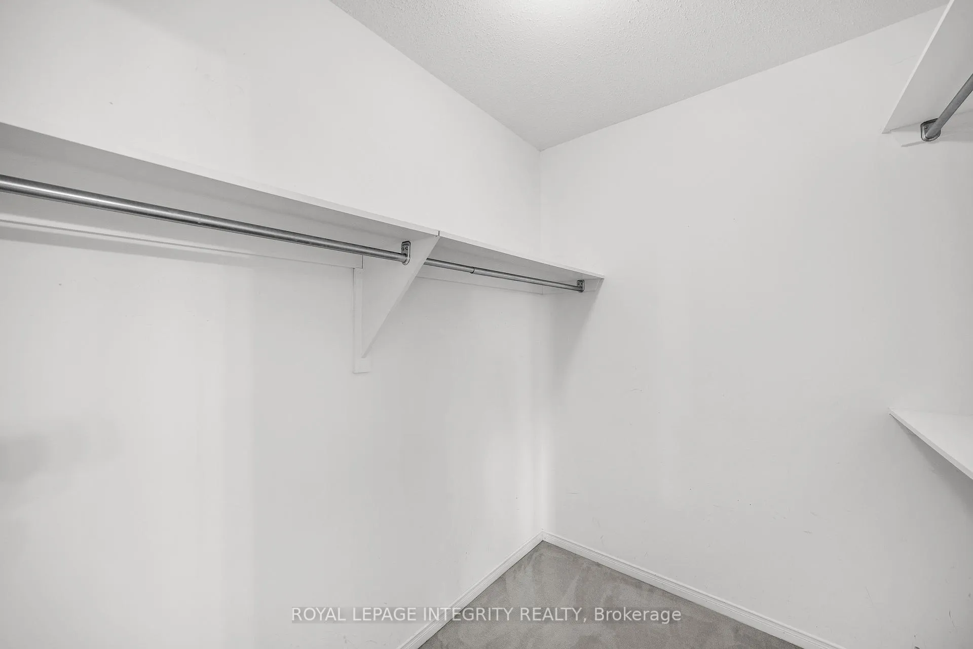 Photo 18 of 37 Barnstone Drive, Ottawa, Barrhaven East — HOMEH