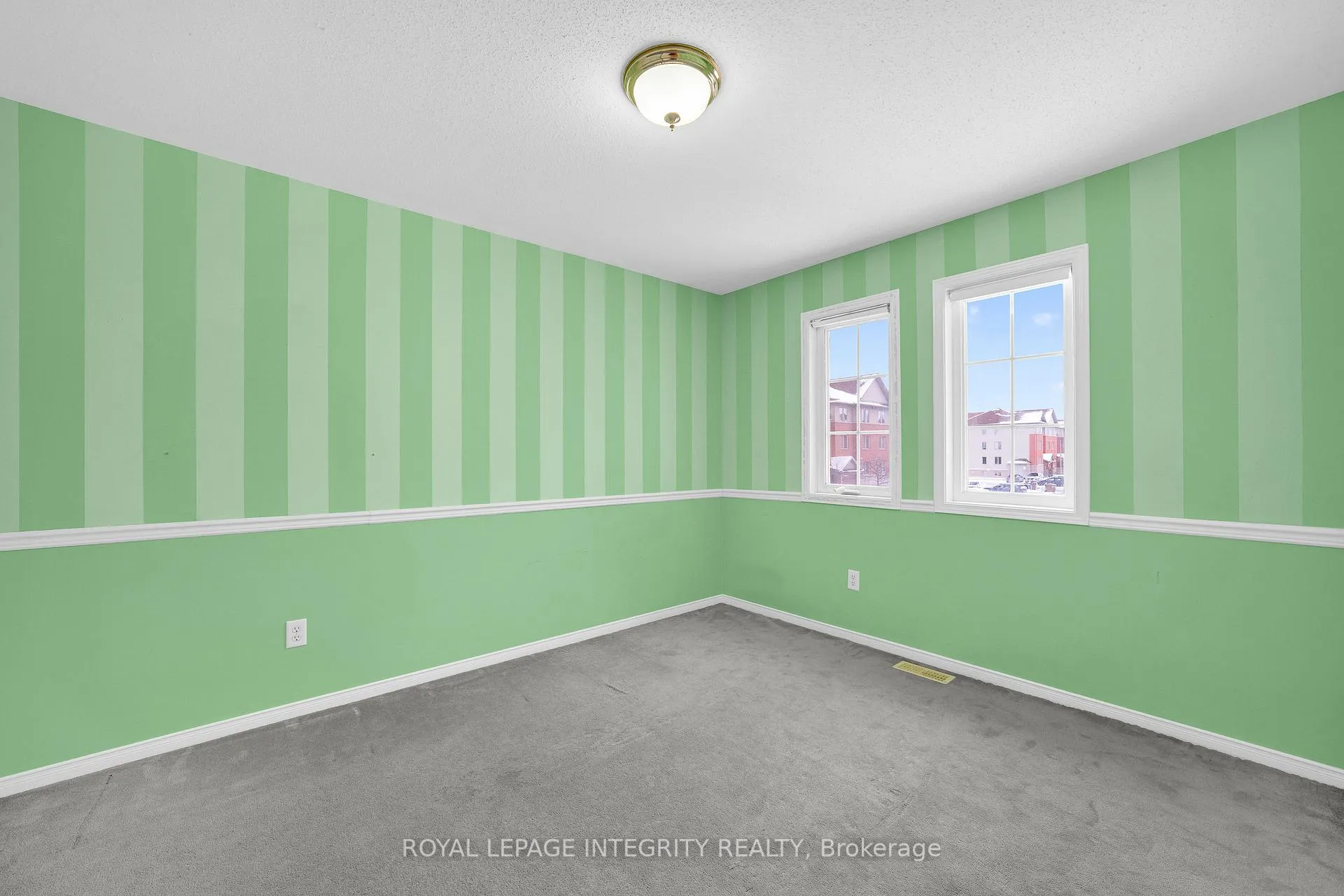 Photo 19 of 37 Barnstone Drive, Ottawa, Barrhaven East — HOMEH