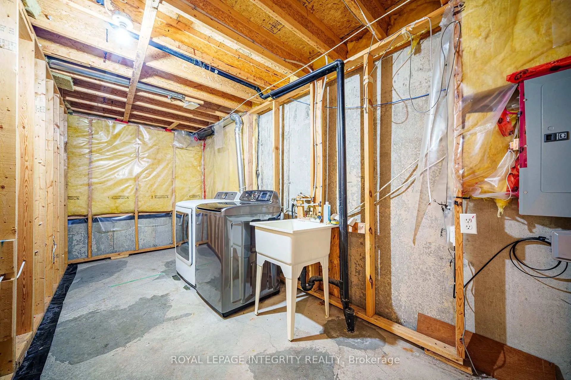 Photo 27 of 37 Barnstone Drive, Ottawa, Barrhaven East — HOMEH