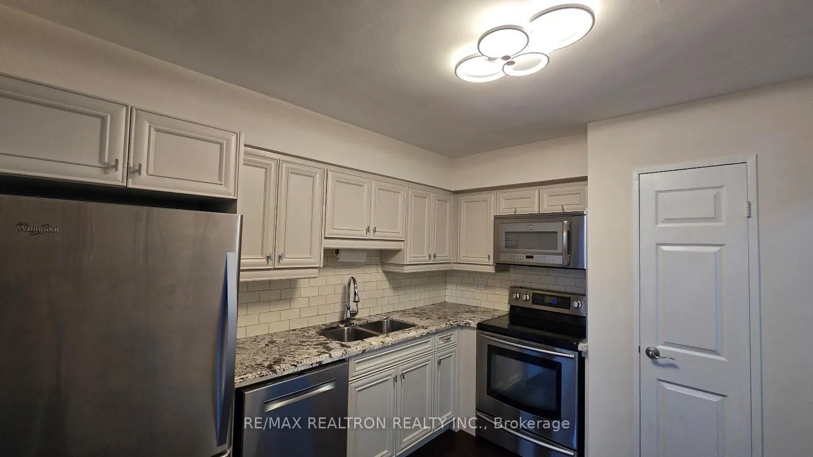 Photo 8 of Unit 602, 3555 Bathurst Street, Toronto, Bedford Park-Nortown — HOMEH