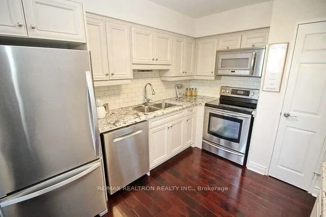 Photo 11 of Unit 602, 3555 Bathurst Street, Toronto, Bedford Park-Nortown — HOMEH
