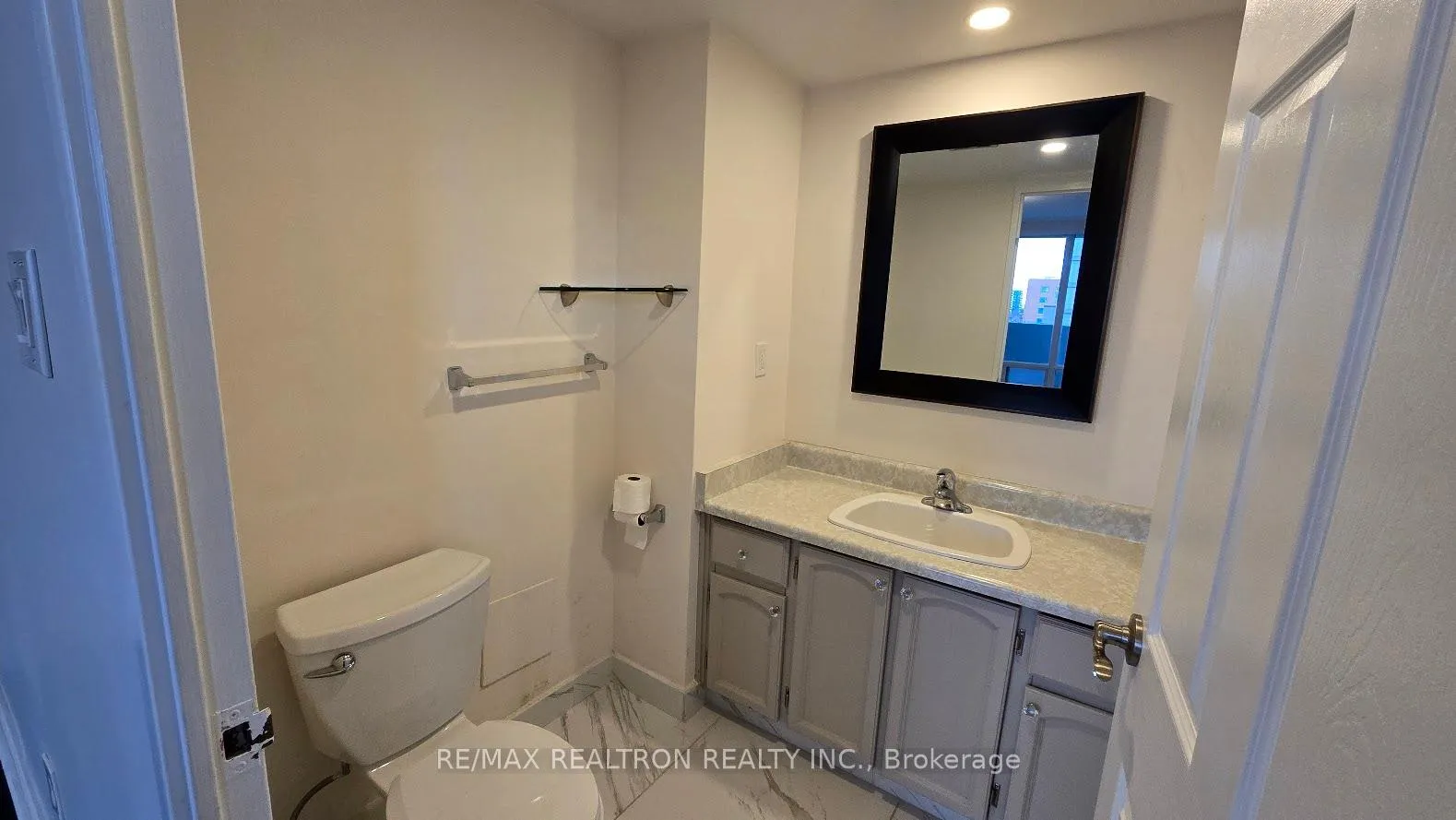 Photo 30 of Unit 602, 3555 Bathurst Street, Toronto, Bedford Park-Nortown — HOMEH