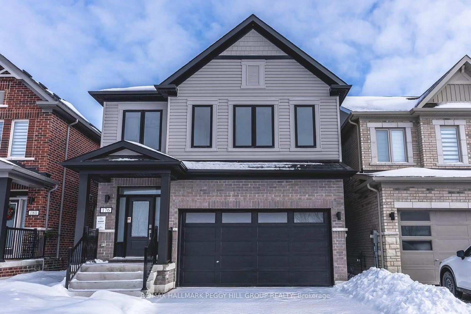 Photo 14 of 176 Durham Avenue, Barrie, Rural Barrie Southeast — HOMEH