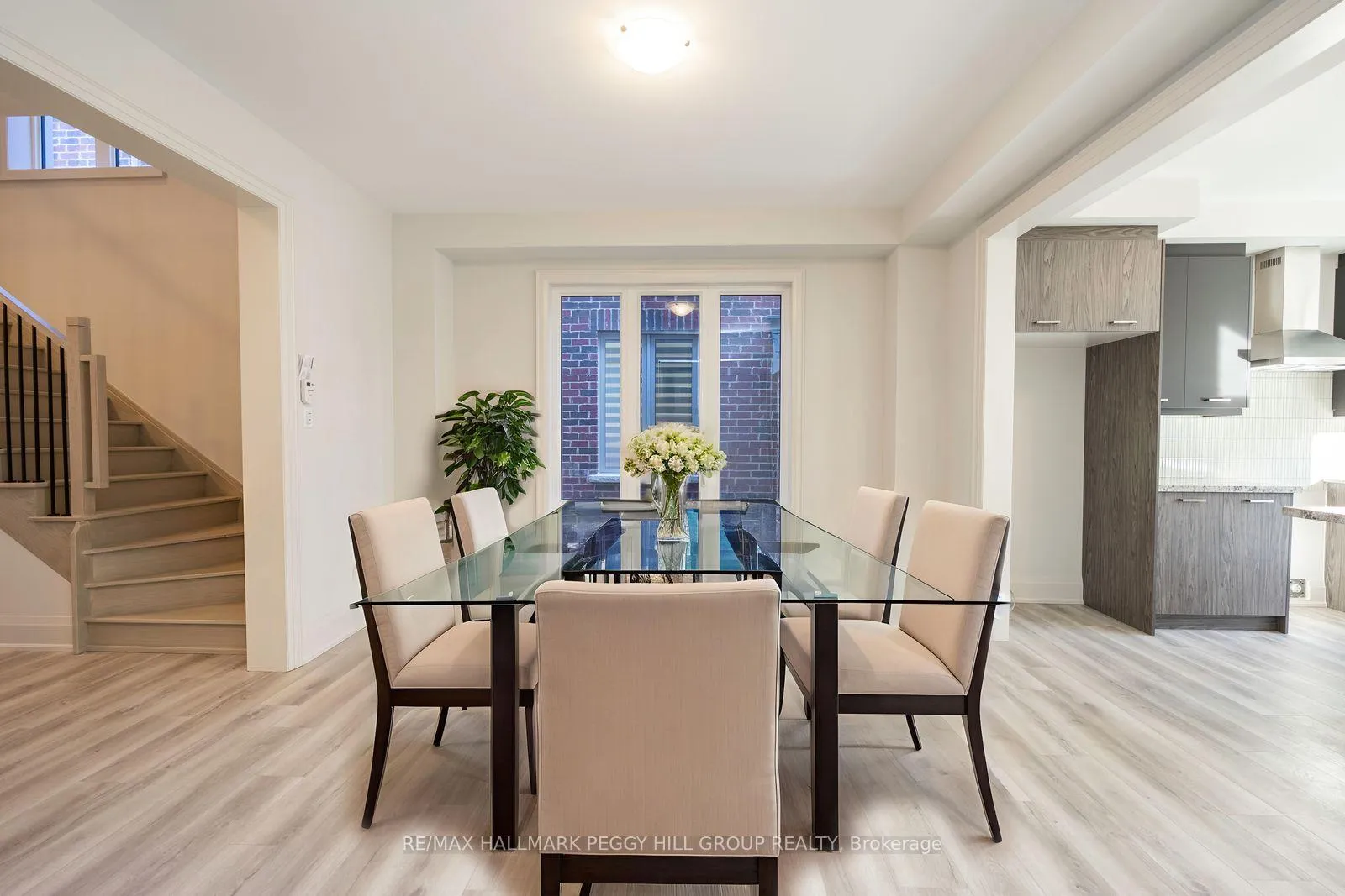 Photo 97 of 176 Durham Avenue, Barrie, Rural Barrie Southeast — HOMEH