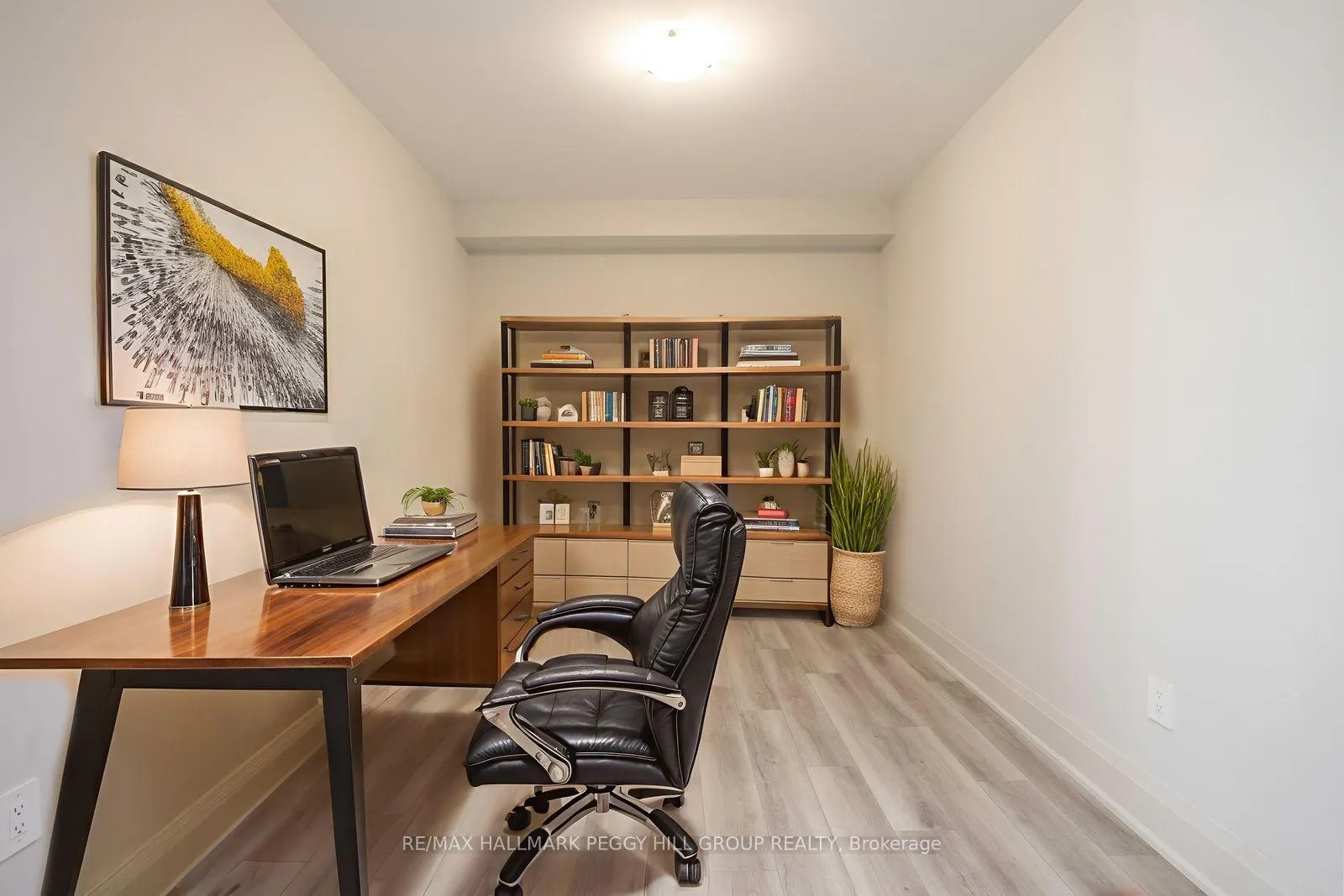 Photo 106 of 176 Durham Avenue, Barrie, Rural Barrie Southeast — HOMEH