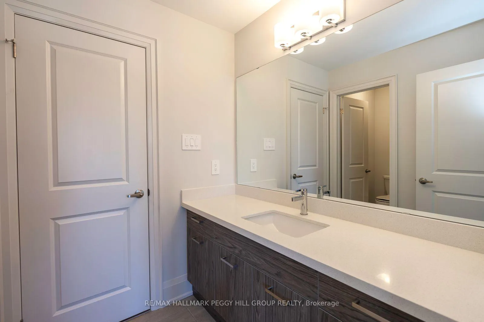 Photo 187 of 176 Durham Avenue, Barrie, Rural Barrie Southeast — HOMEH