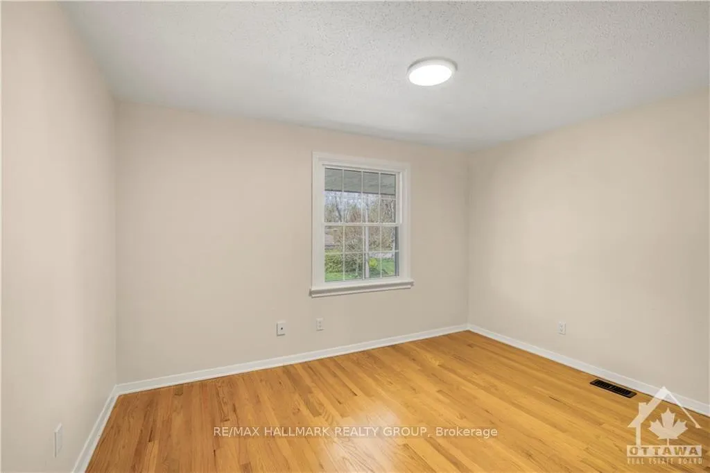Photo 486 of Unit A, 714 Buxton Crescent, Ottawa, Riverside Park South — HOMEH