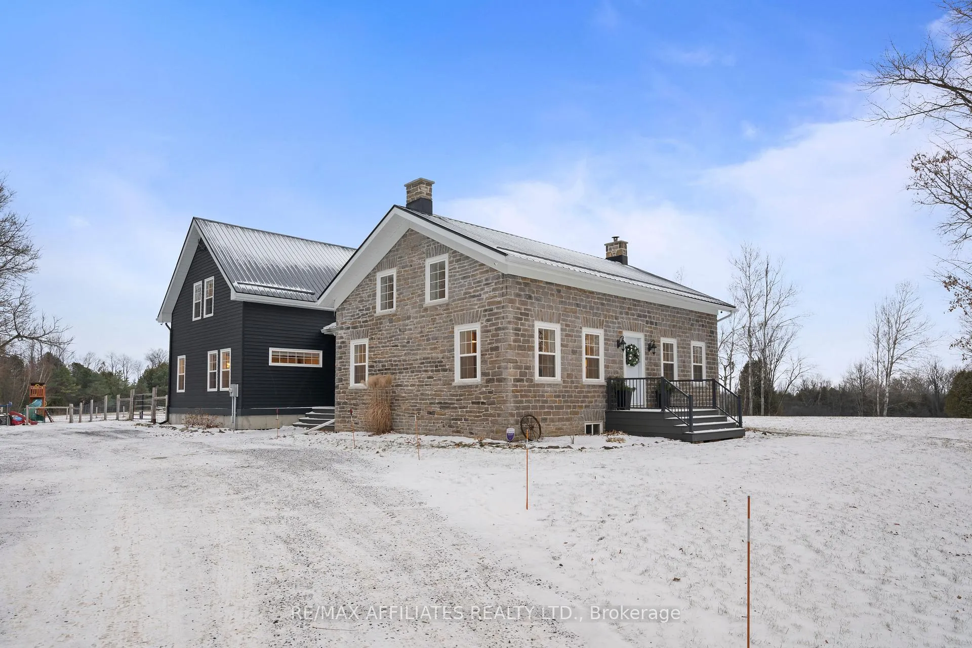 Front of 4701 4th Concession Road