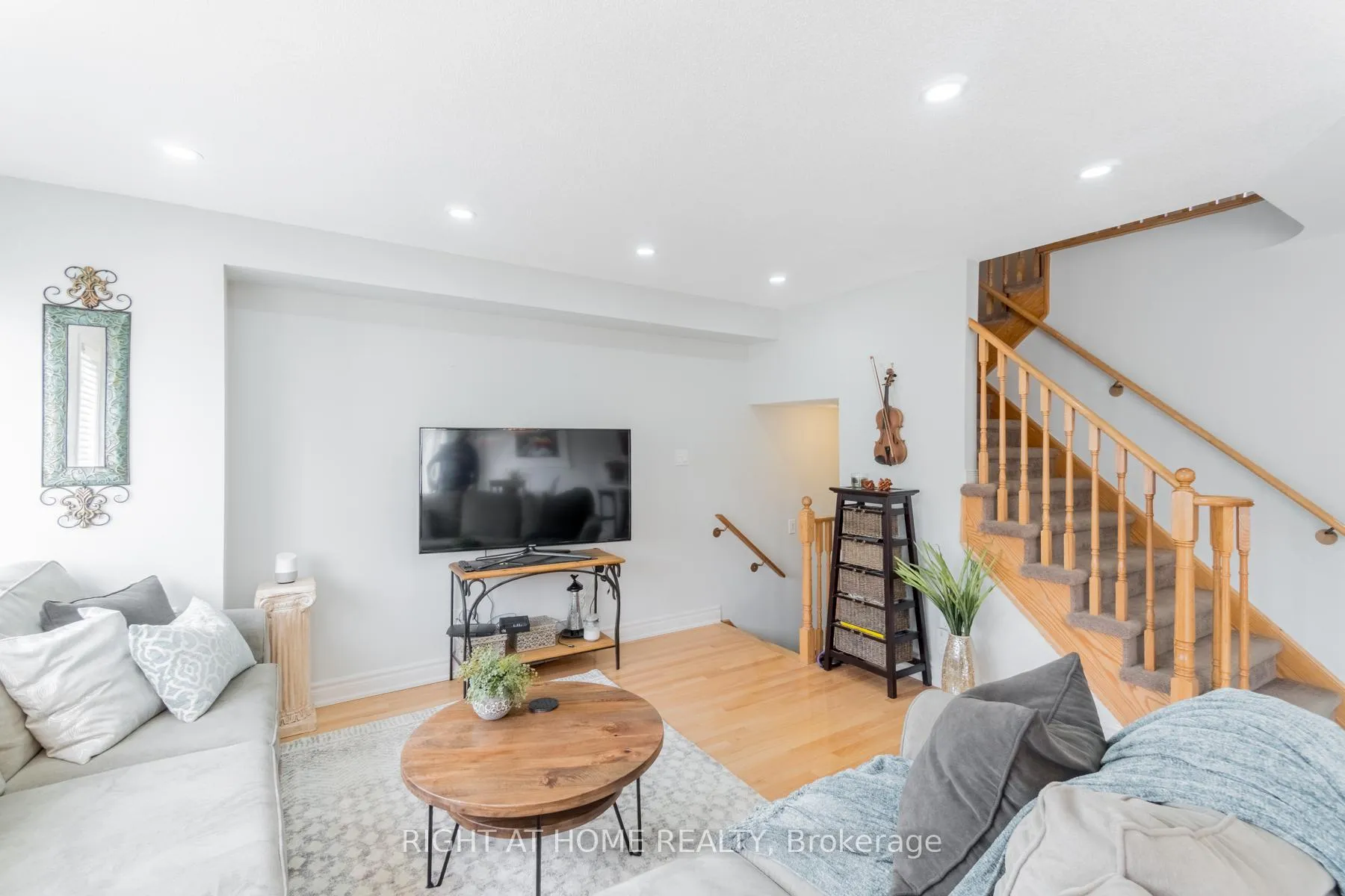 Photo 9 of 63 Feint Drive, Ajax, Northwest Ajax — HOMEH