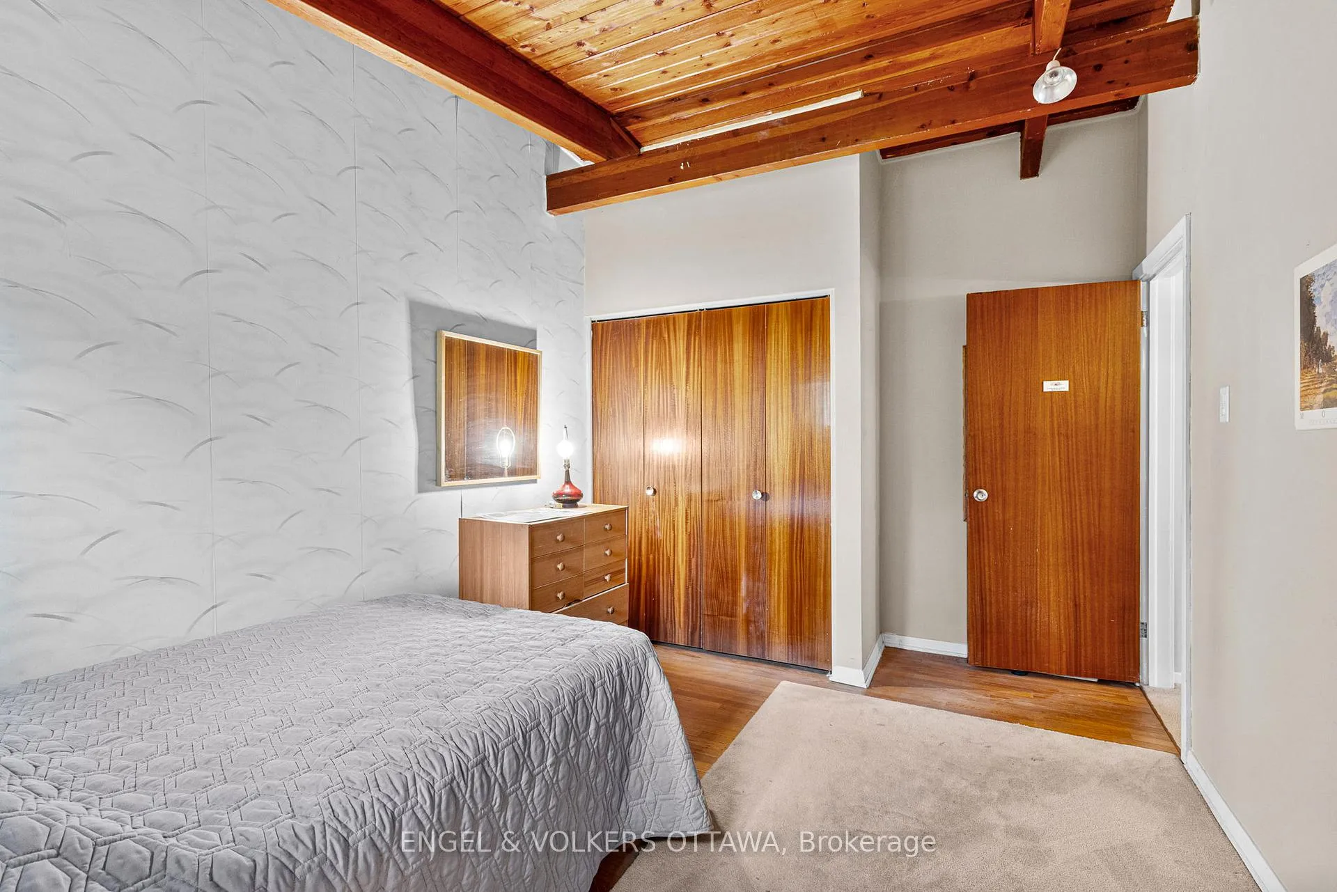 Photo 246 of 941 Cromwell Drive, Ottawa, Riverside Park — HOMEH