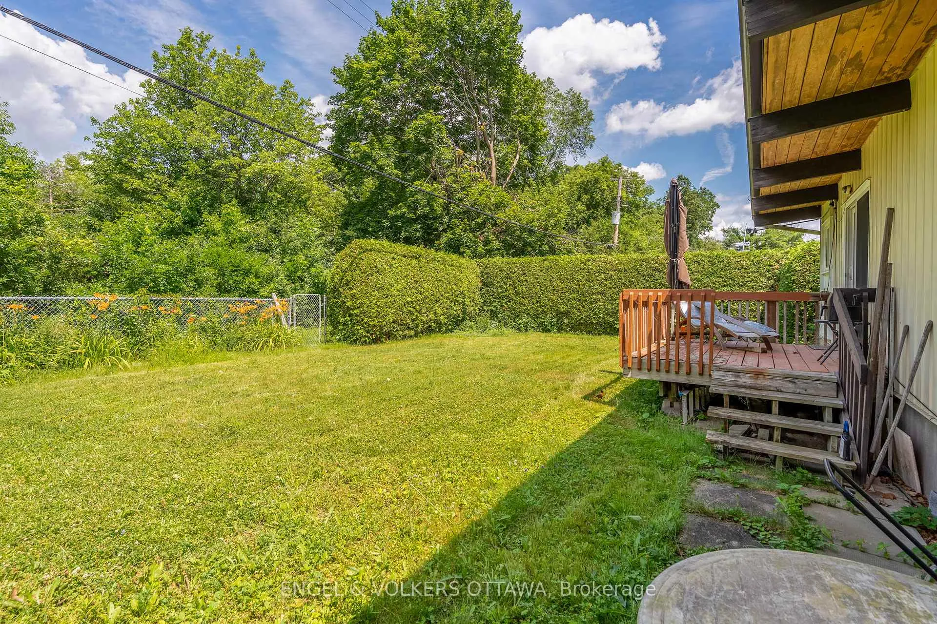Photo 390 of 941 Cromwell Drive, Ottawa, Riverside Park — HOMEH