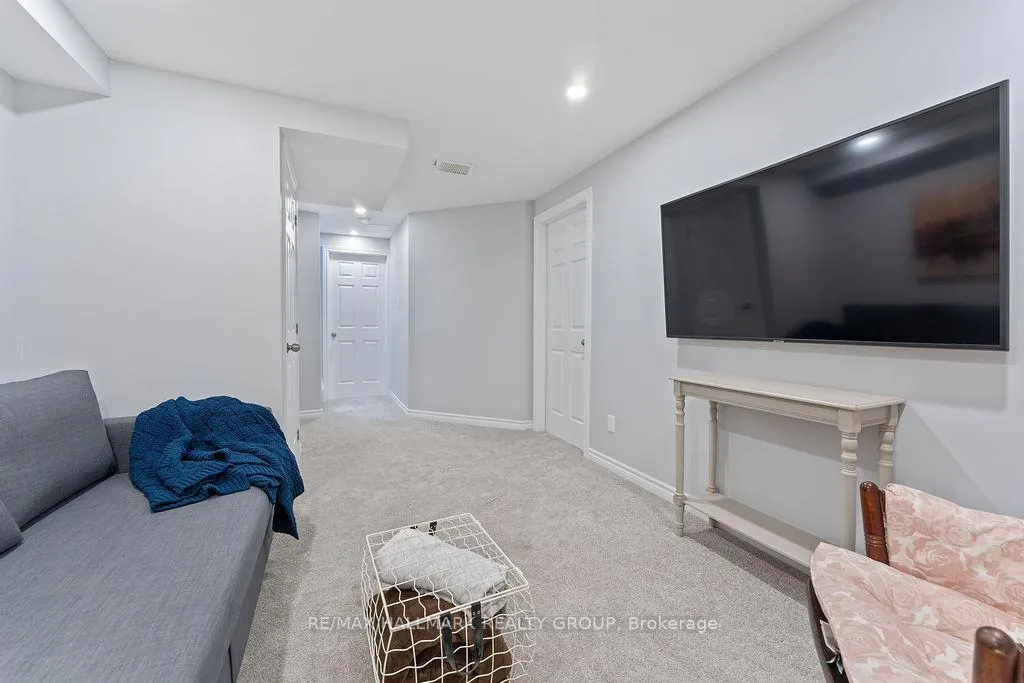 Photo 406 of 116 Brilia Private, Ottawa, Beacon Hill South — HOMEH
