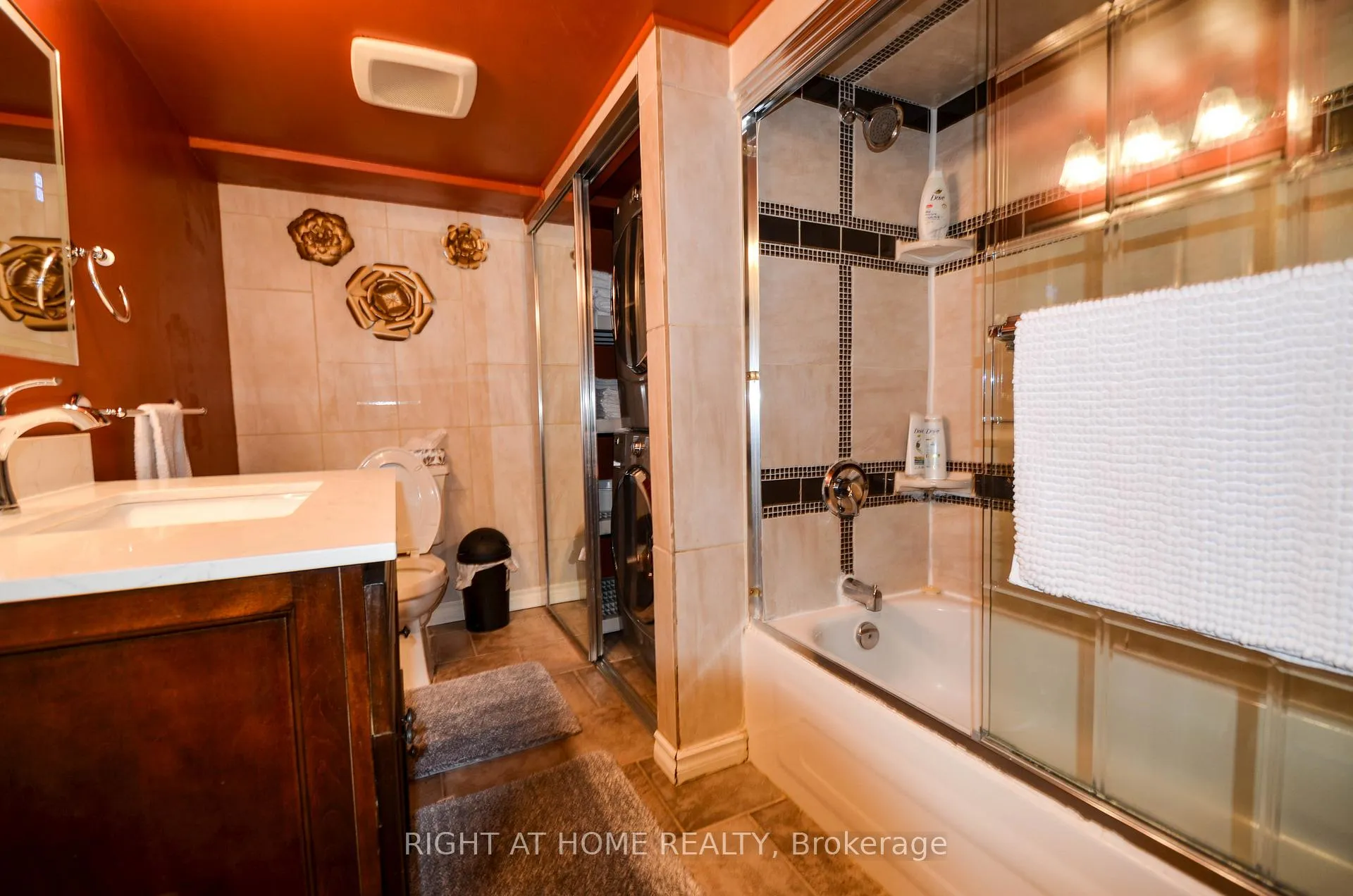 Photo 7 of 49 Winfield Drive, Tay, Victoria Harbour — HOMEH