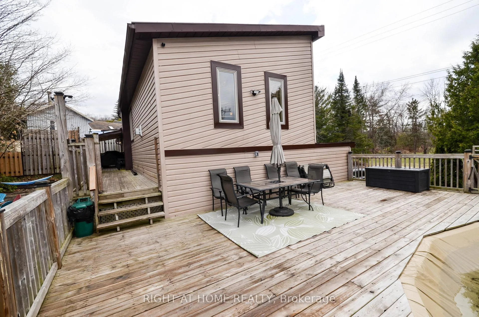 Photo 13 of 49 Winfield Drive, Tay, Victoria Harbour — HOMEH