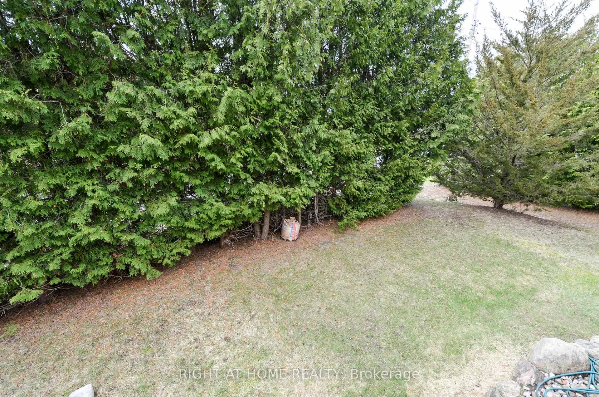 Photo 14 of 49 Winfield Drive, Tay, Victoria Harbour — HOMEH