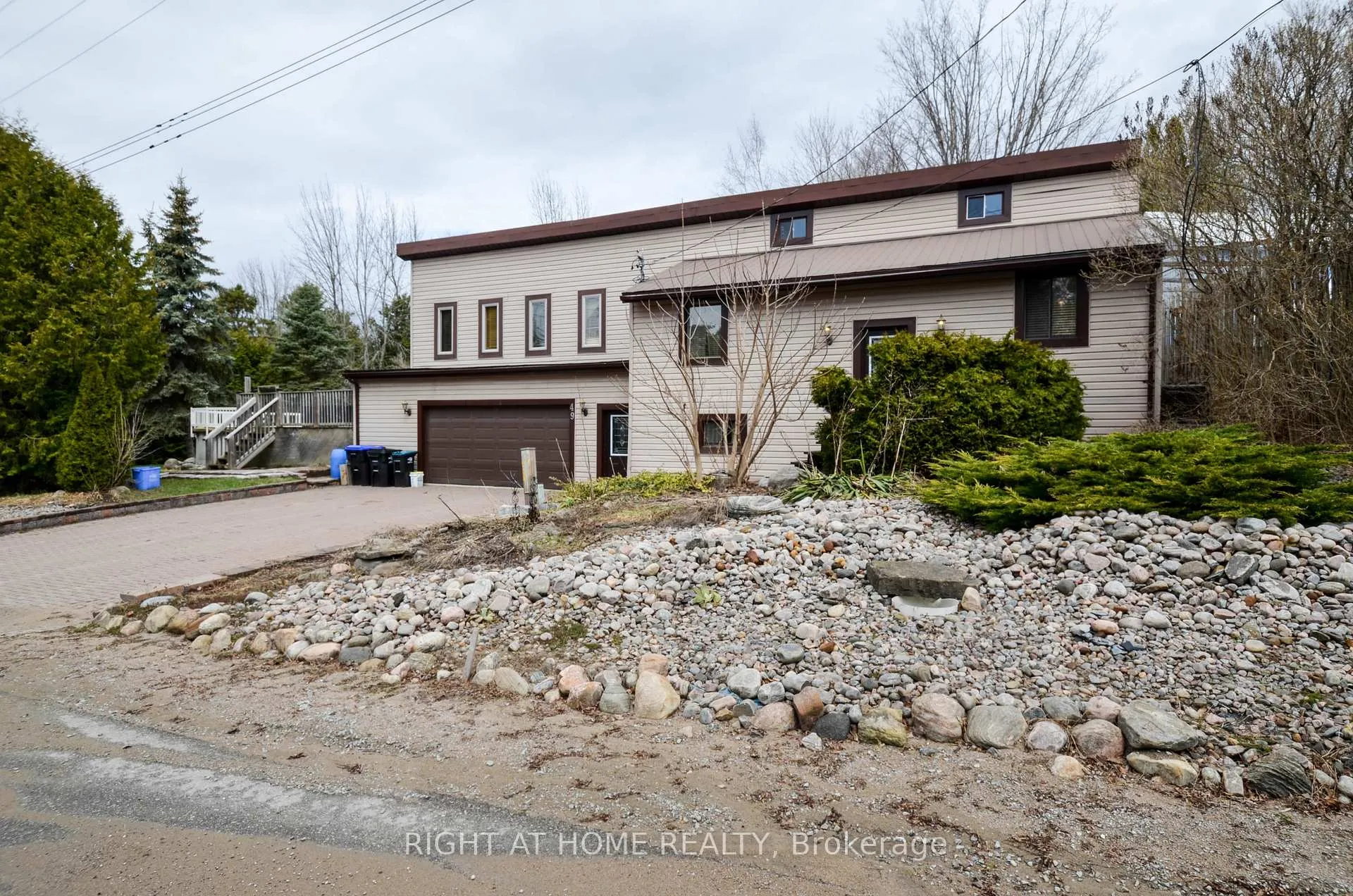Photo 15 of 49 Winfield Drive, Tay, Victoria Harbour — HOMEH