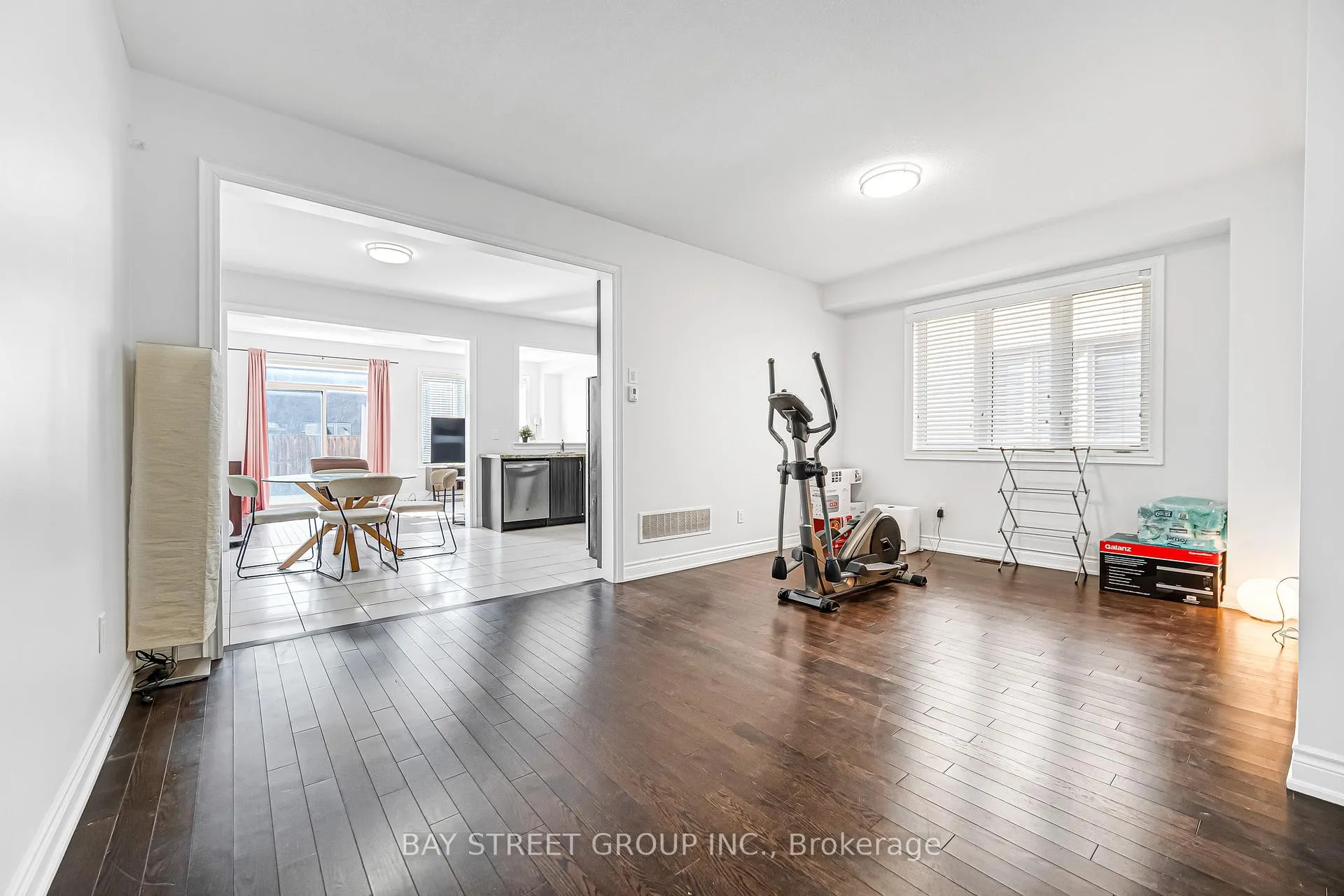 Photo 13 of 60 Mohandas Drive, Markham, Cedarwood — HOMEH