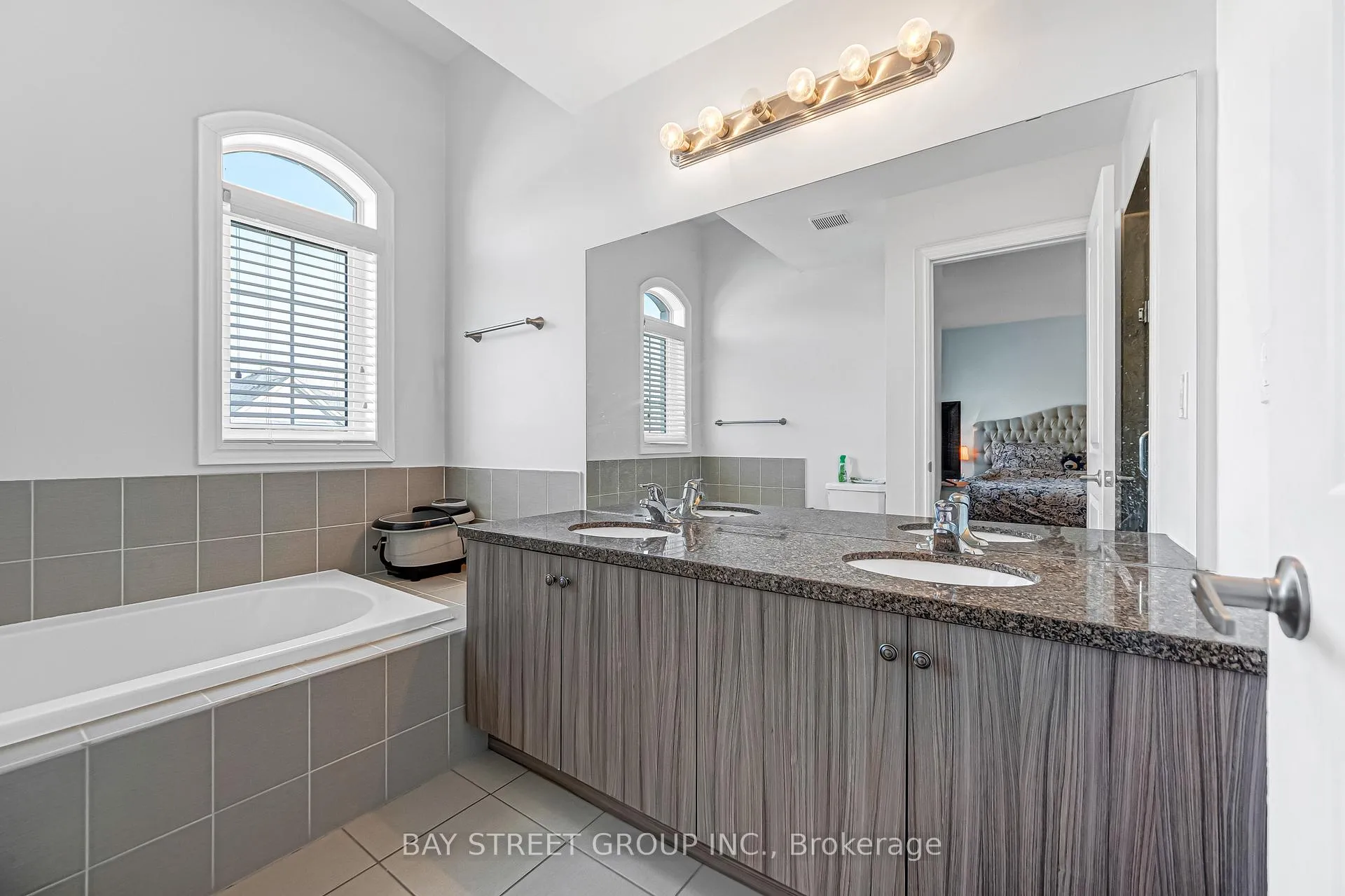 Photo 30 of 60 Mohandas Drive, Markham, Cedarwood — HOMEH