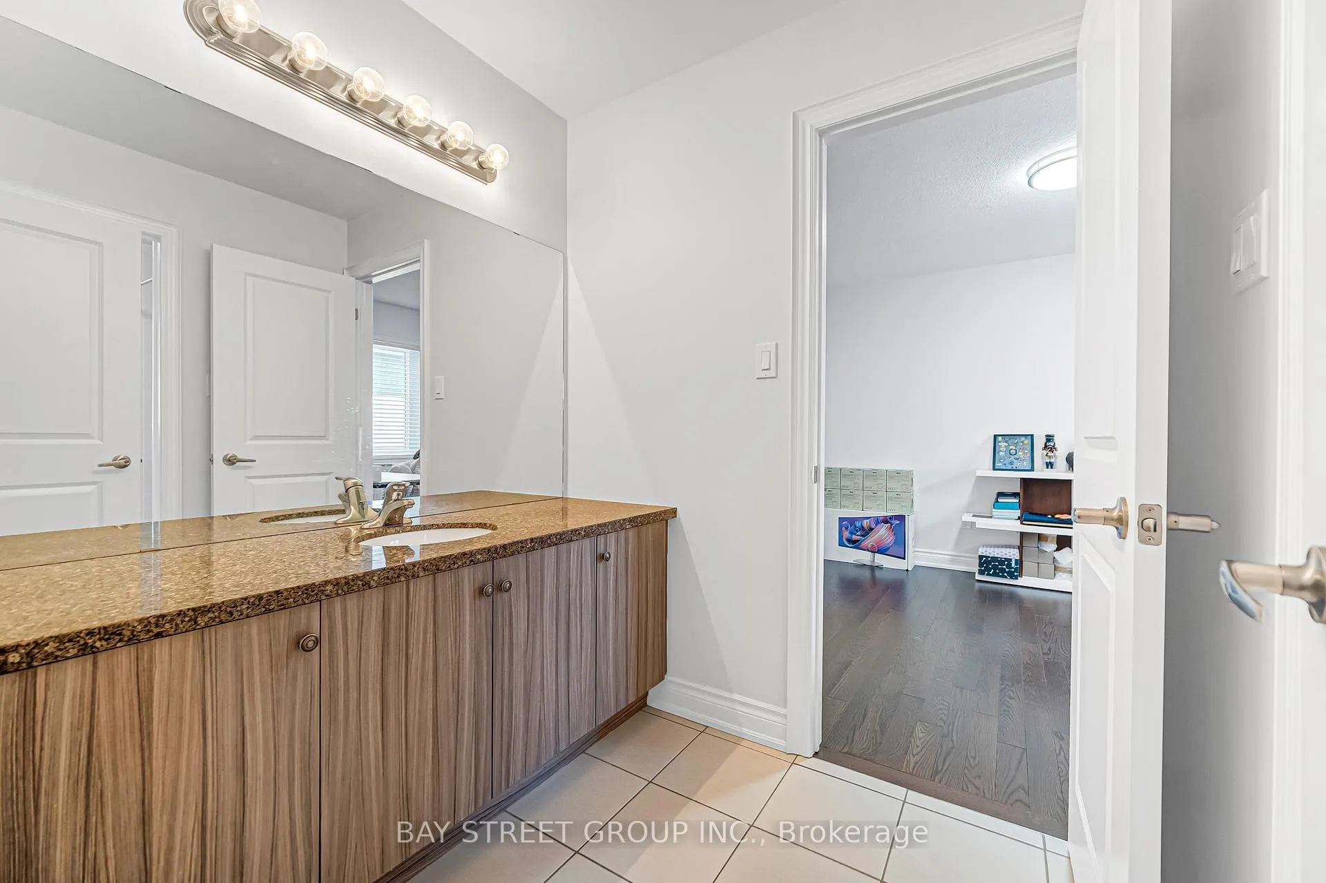 Photo 34 of 60 Mohandas Drive, Markham, Cedarwood — HOMEH