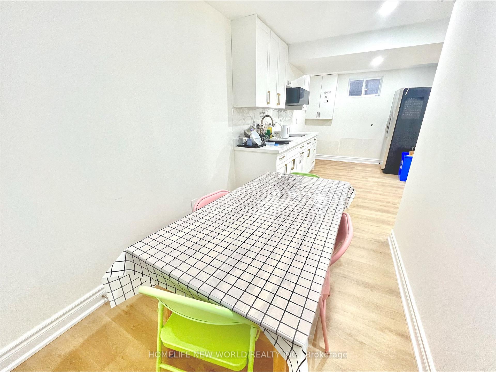 Photo 8 of 154 Weir Crescent, Scarborough, West Hill — HOMEH