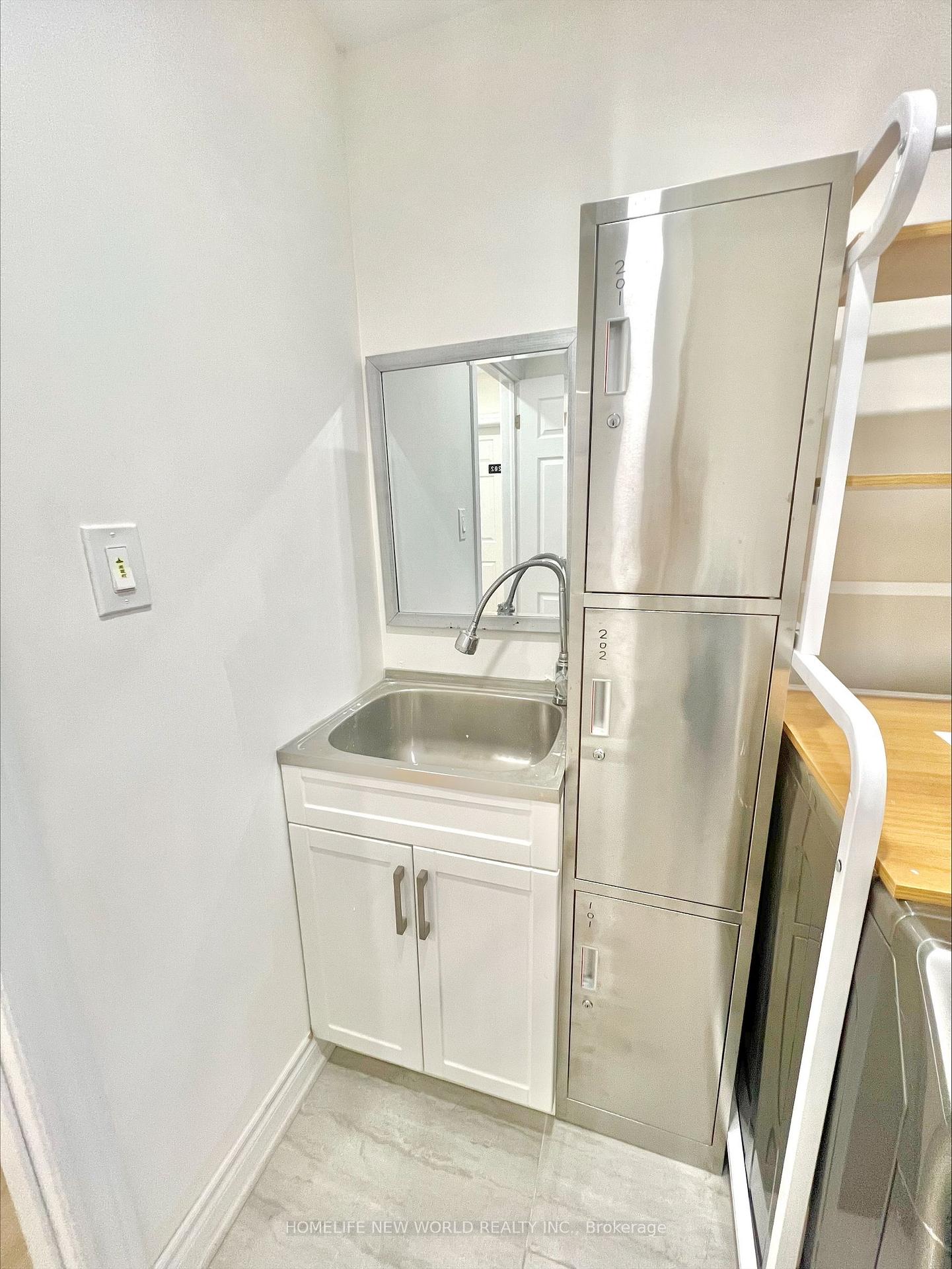 Photo 12 of 154 Weir Crescent, Scarborough, West Hill — HOMEH