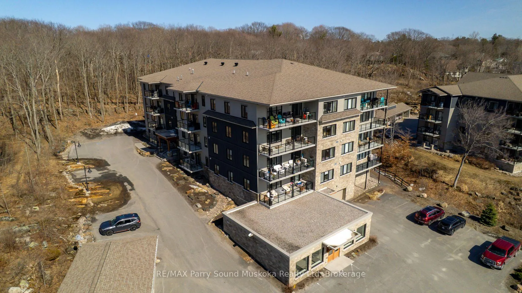 Photo 1 of Unit 401, 11B Salt Dock Road, Parry Sound — HOMEH