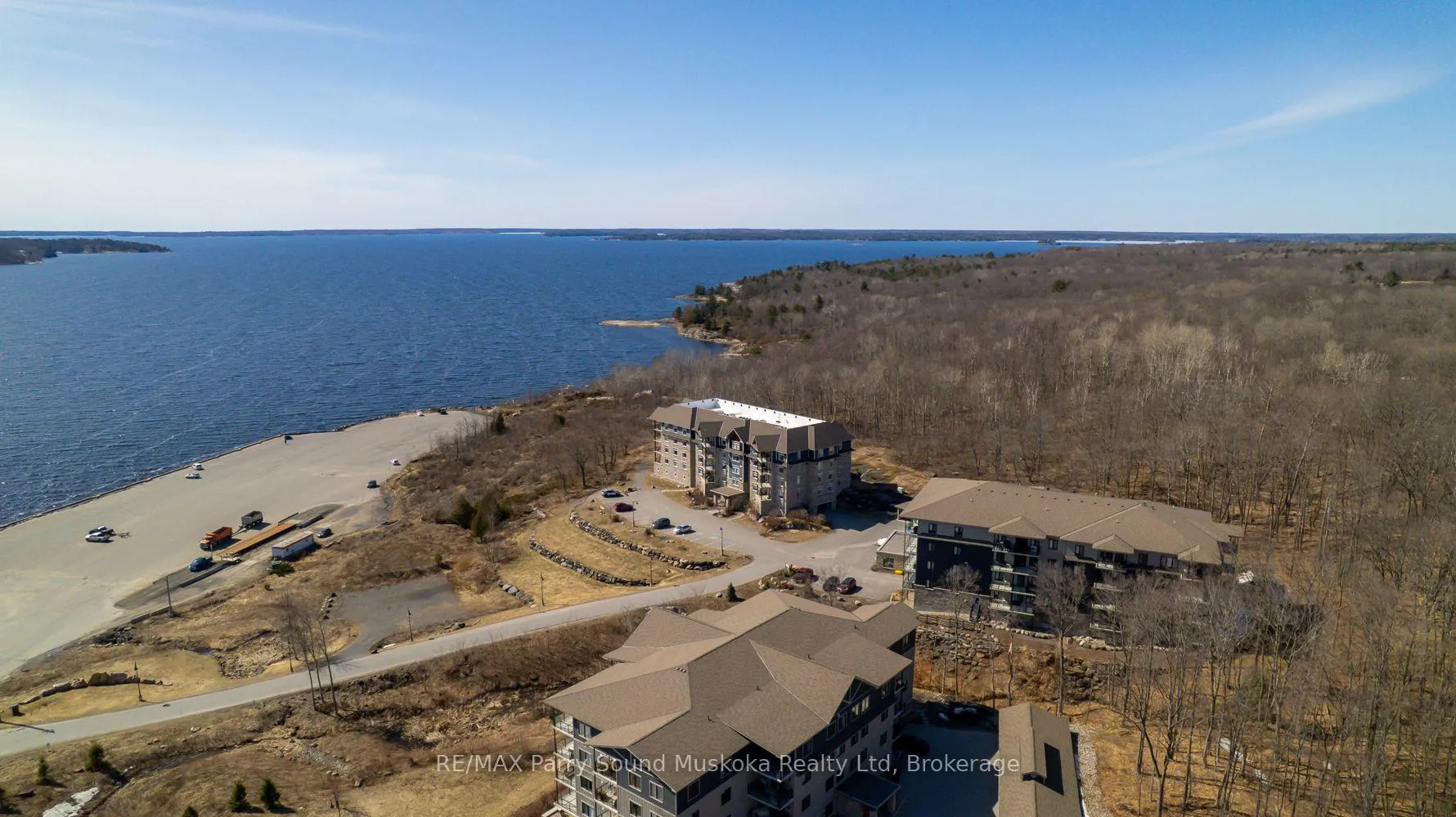 Photo 3 of Unit 401, 11B Salt Dock Road, Parry Sound — HOMEH