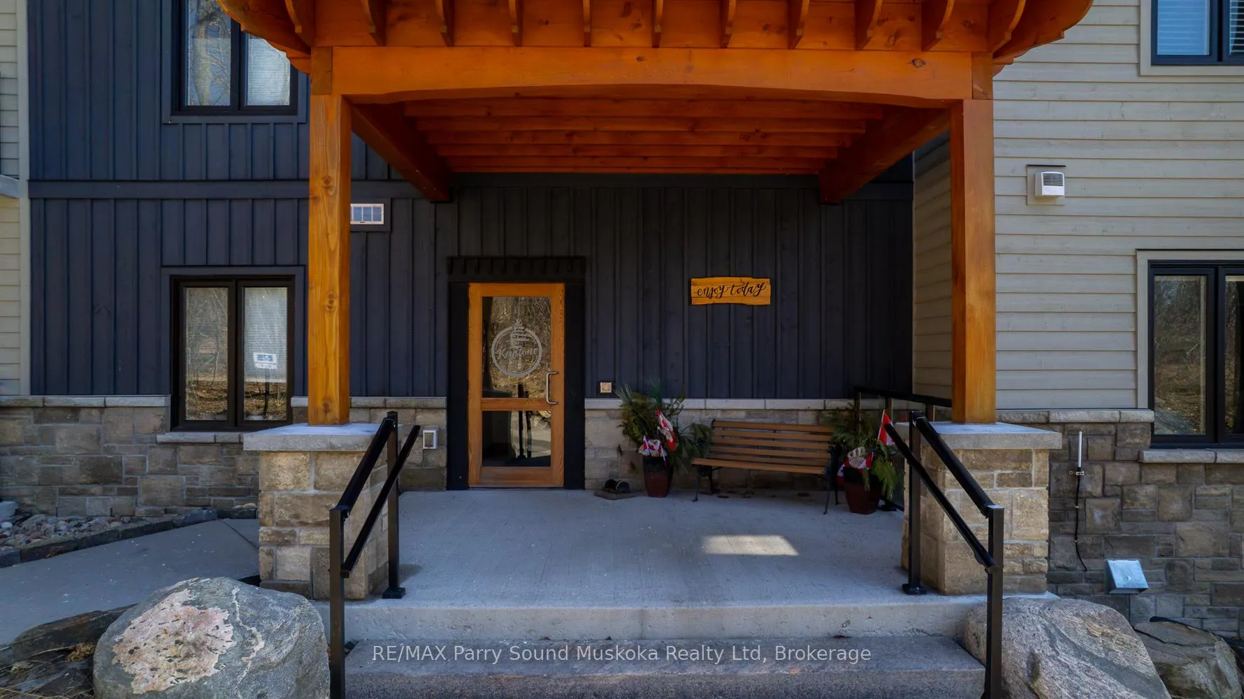 Photo 6 of Unit 401, 11B Salt Dock Road, Parry Sound — HOMEH