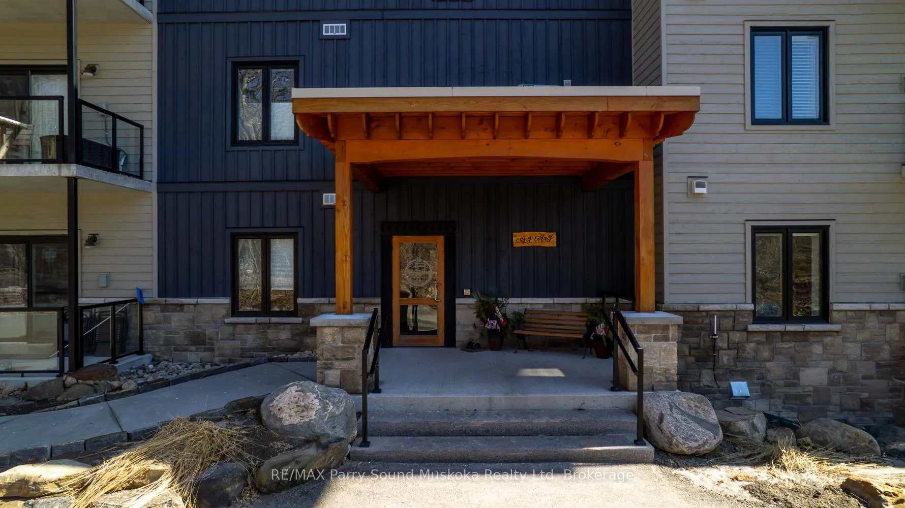 Photo 7 of Unit 401, 11B Salt Dock Road, Parry Sound — HOMEH