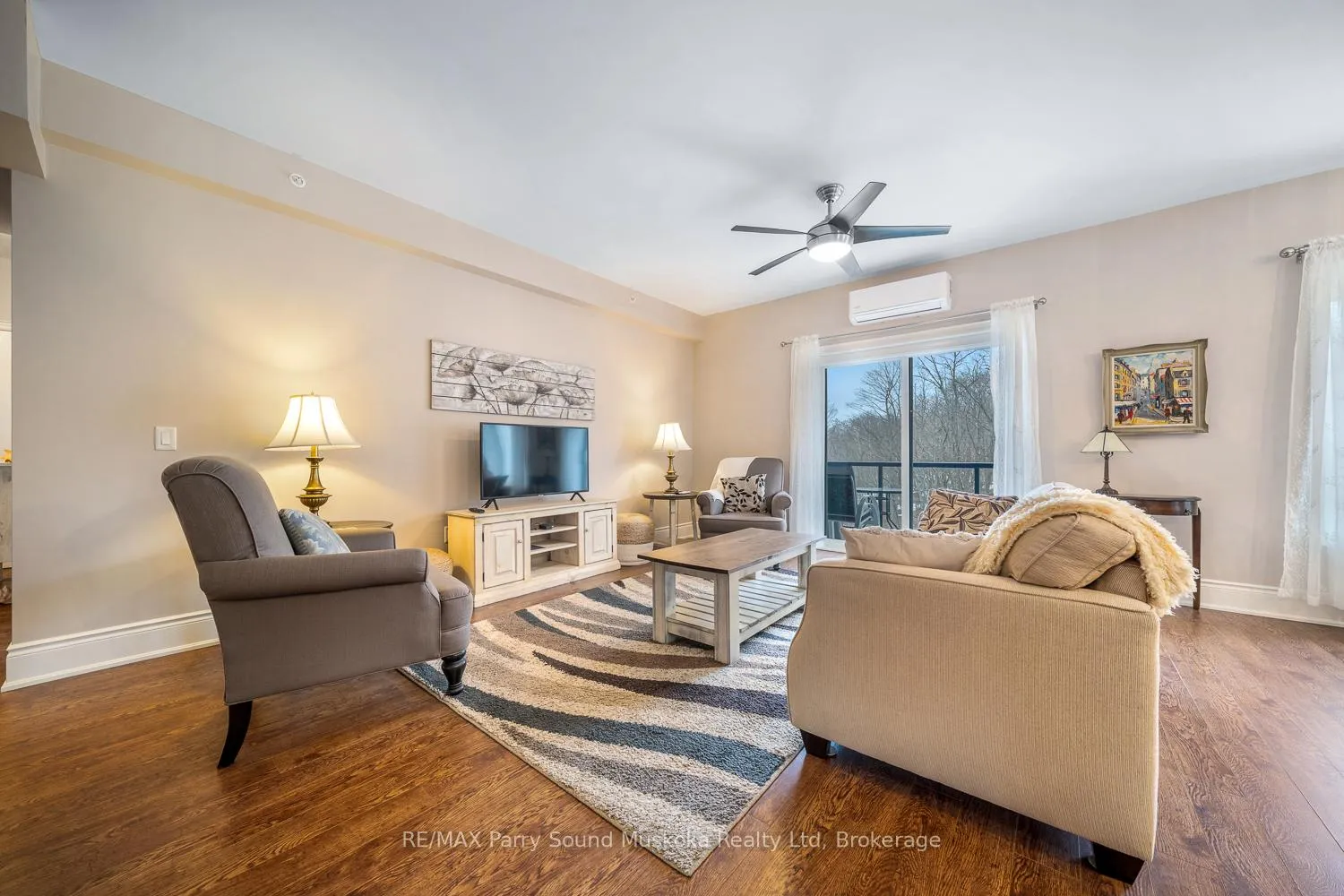 Photo 12 of Unit 401, 11B Salt Dock Road, Parry Sound — HOMEH