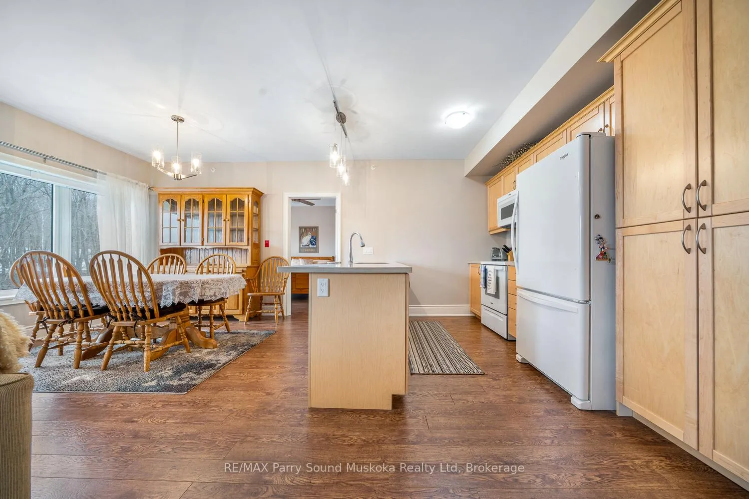 Photo 16 of Unit 401, 11B Salt Dock Road, Parry Sound — HOMEH