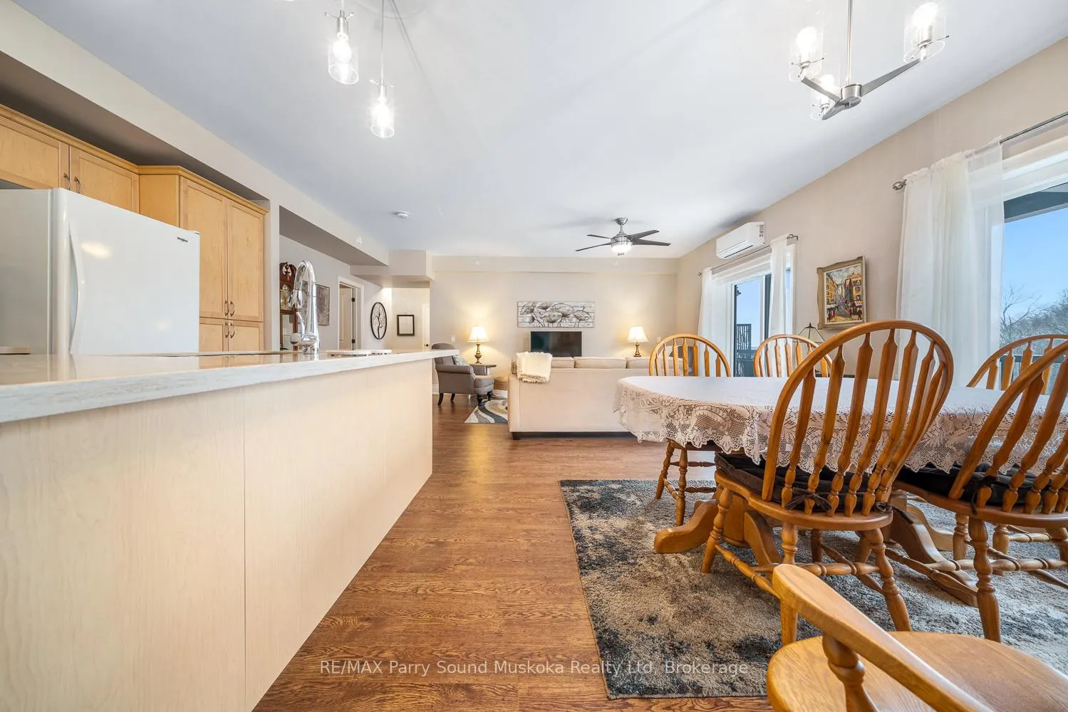 Photo 21 of Unit 401, 11B Salt Dock Road, Parry Sound — HOMEH