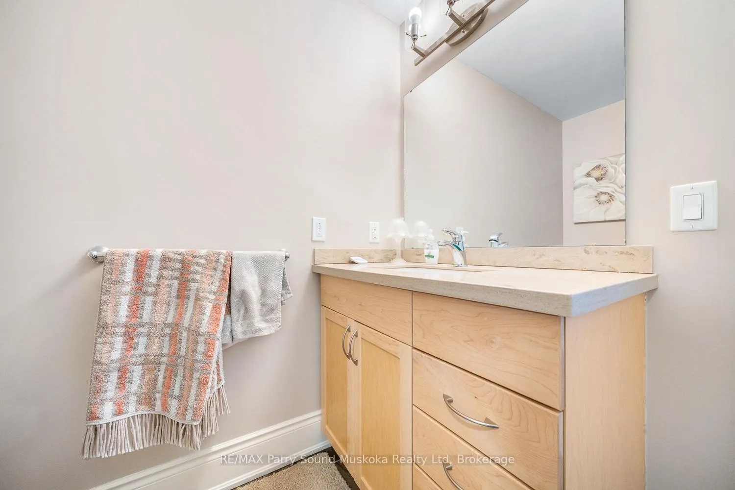 Photo 25 of Unit 401, 11B Salt Dock Road, Parry Sound — HOMEH