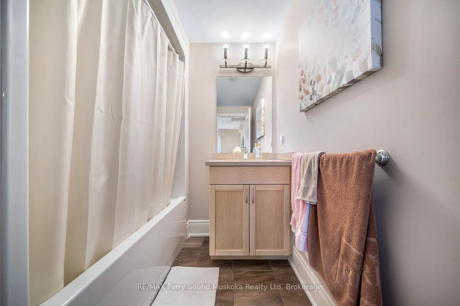 Photo 30 of Unit 401, 11B Salt Dock Road, Parry Sound — HOMEH