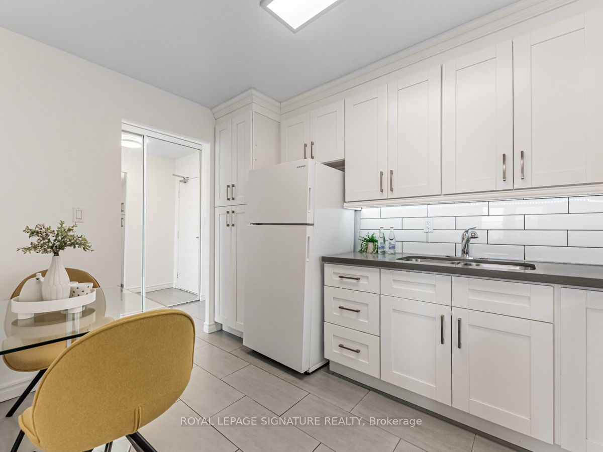 Photo 46 of Unit 1507, 60 Pavane Linkway, Toronto, Flemingdon Park — HOMEH