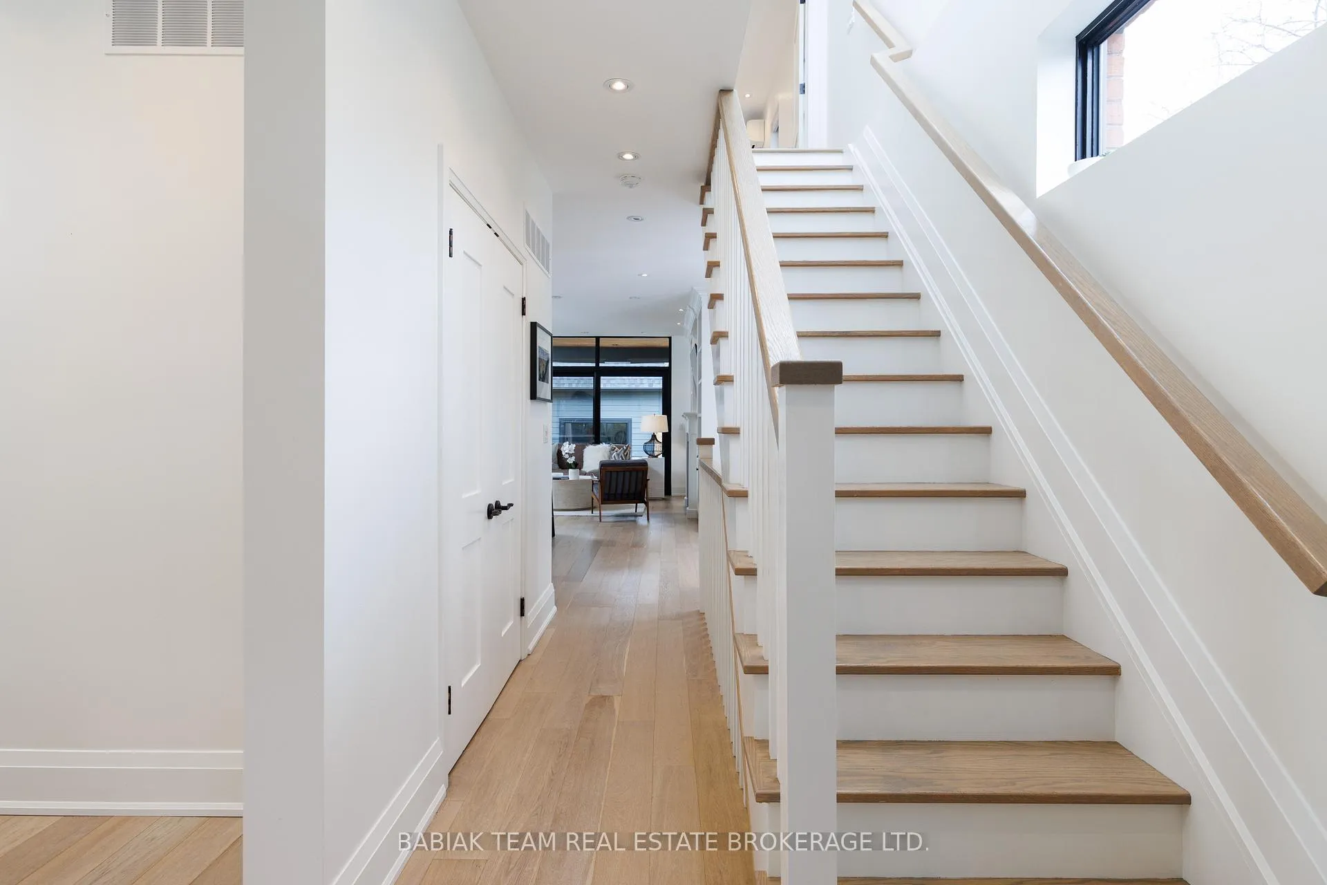 Photo 5 of 264 Pacfic Avenue, Toronto, High Park North — HOMEH