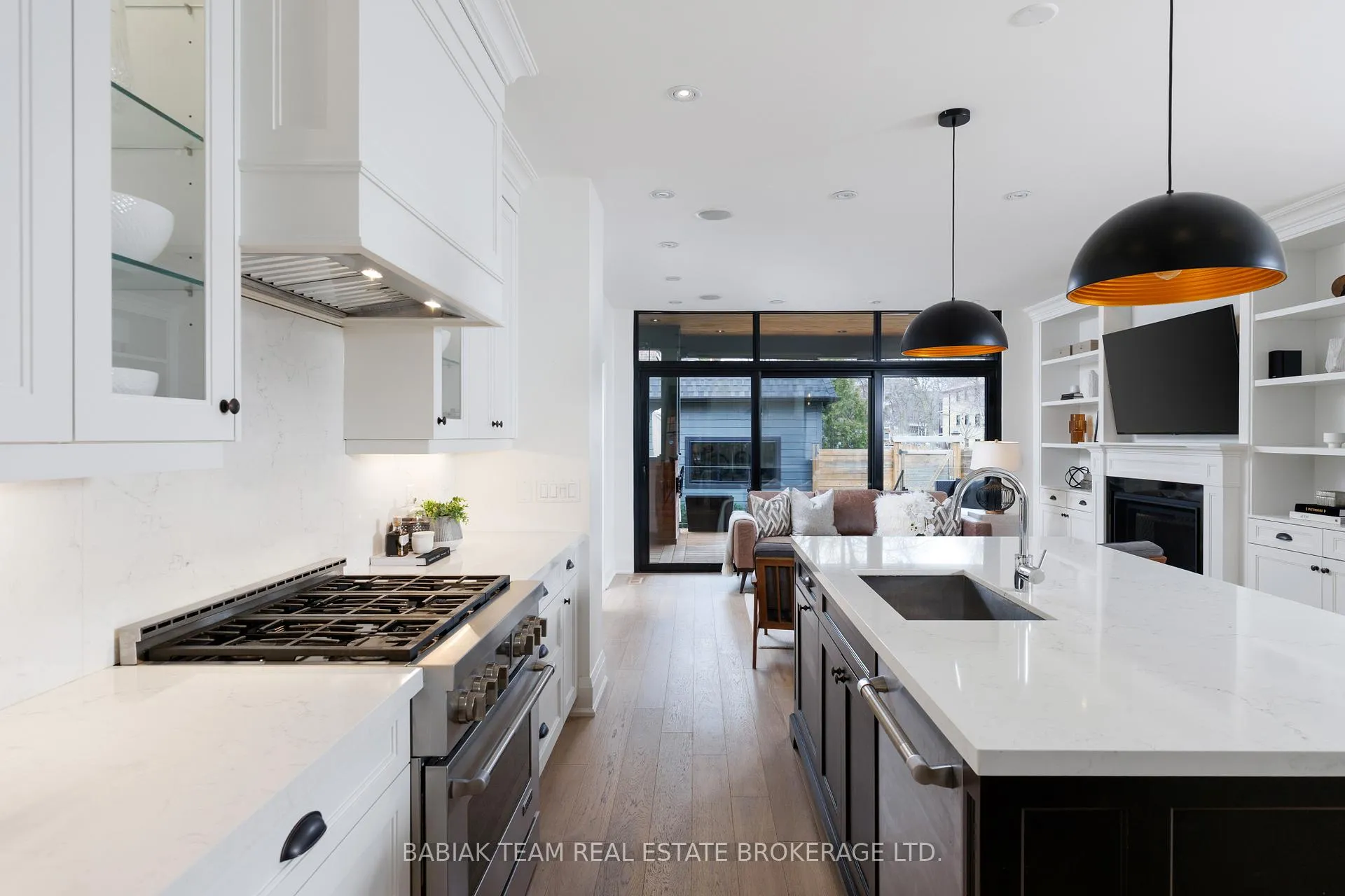 Photo 10 of 264 Pacfic Avenue, Toronto, High Park North — HOMEH
