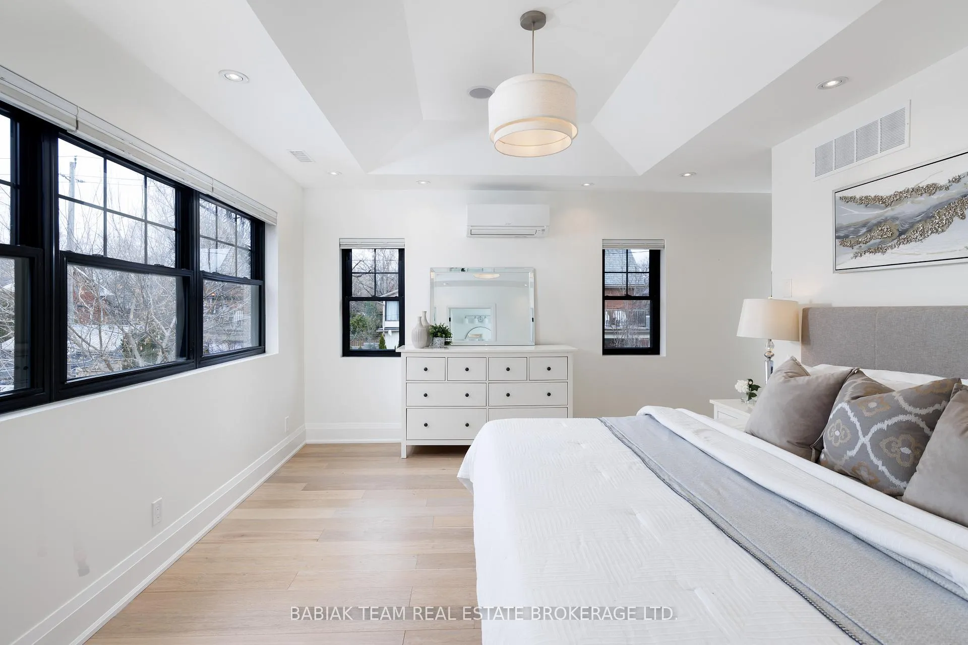 Photo 23 of 264 Pacfic Avenue, Toronto, High Park North — HOMEH