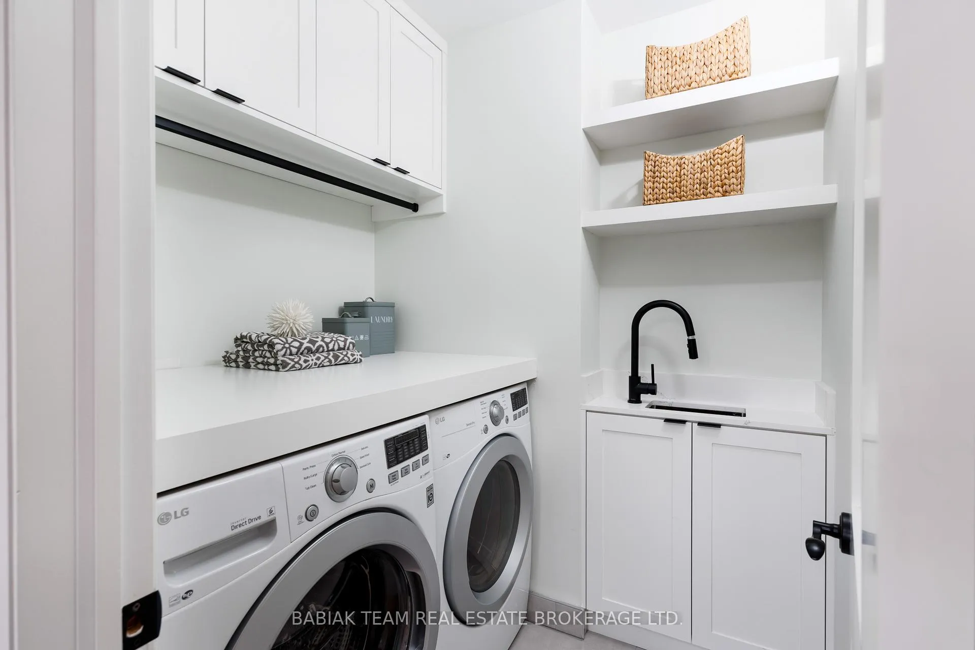 Photo 26 of 264 Pacfic Avenue, Toronto, High Park North — HOMEH