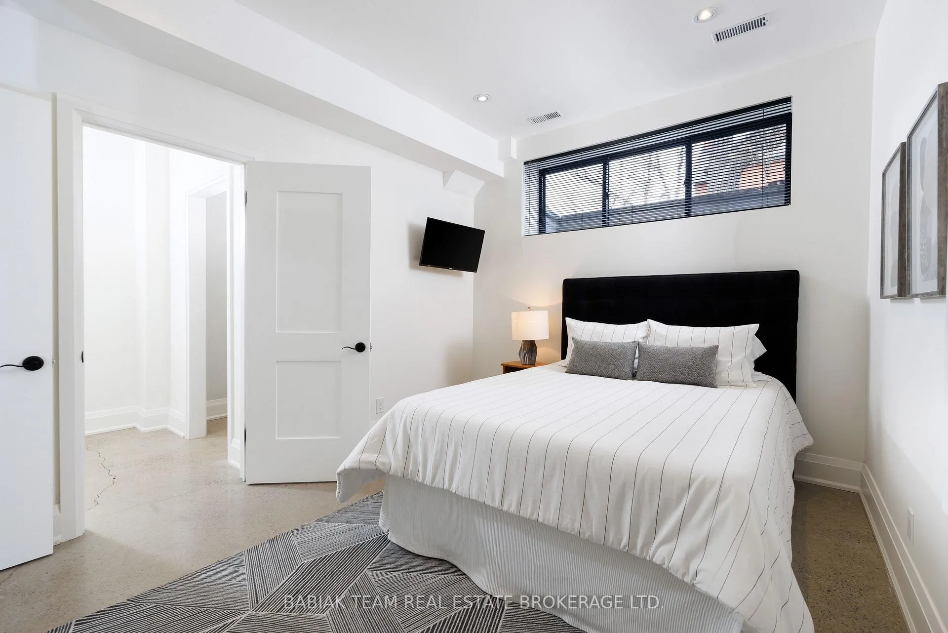 Photo 35 of 264 Pacfic Avenue, Toronto, High Park North — HOMEH