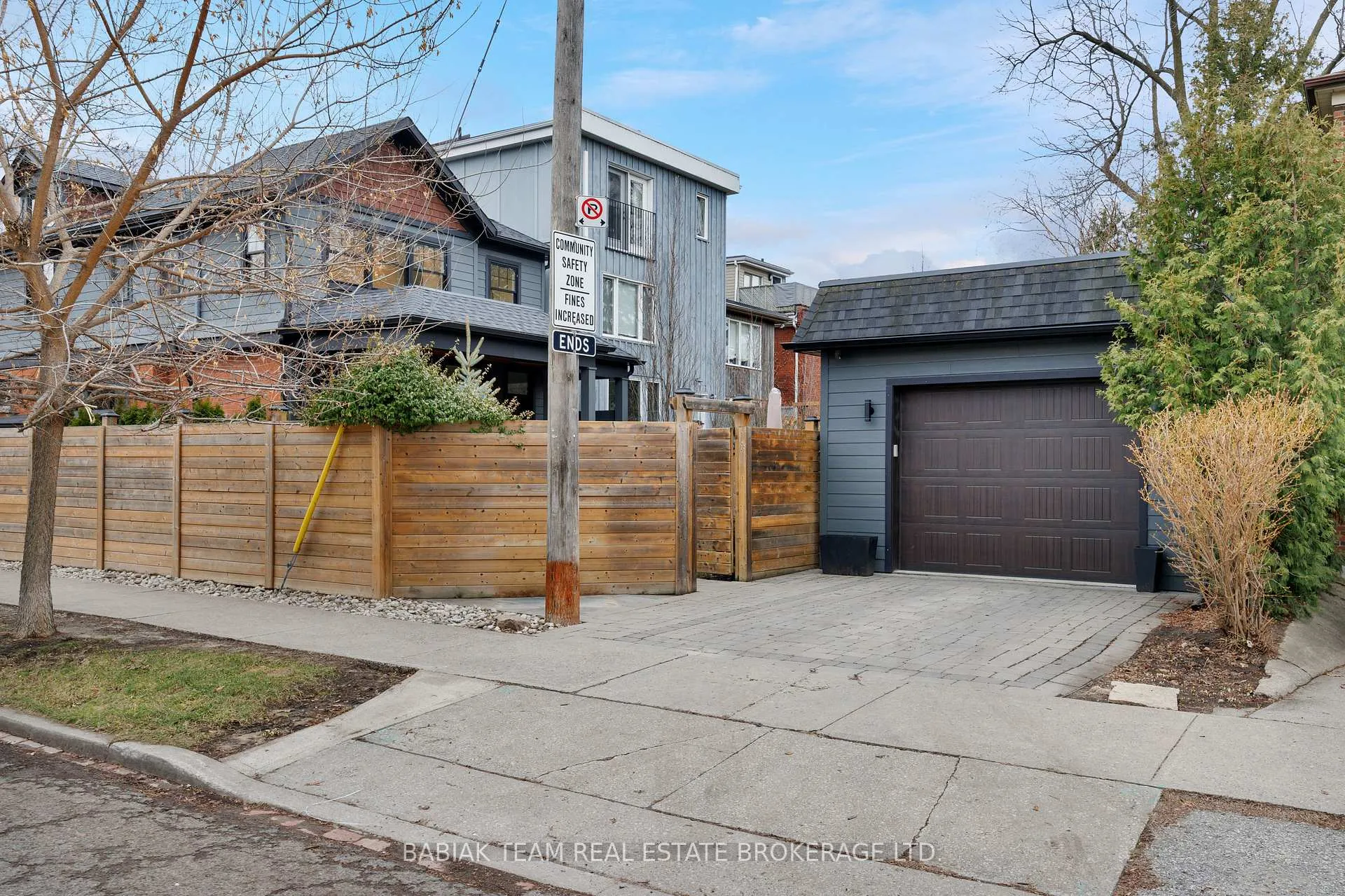Photo 48 of 264 Pacfic Avenue, Toronto, High Park North — HOMEH